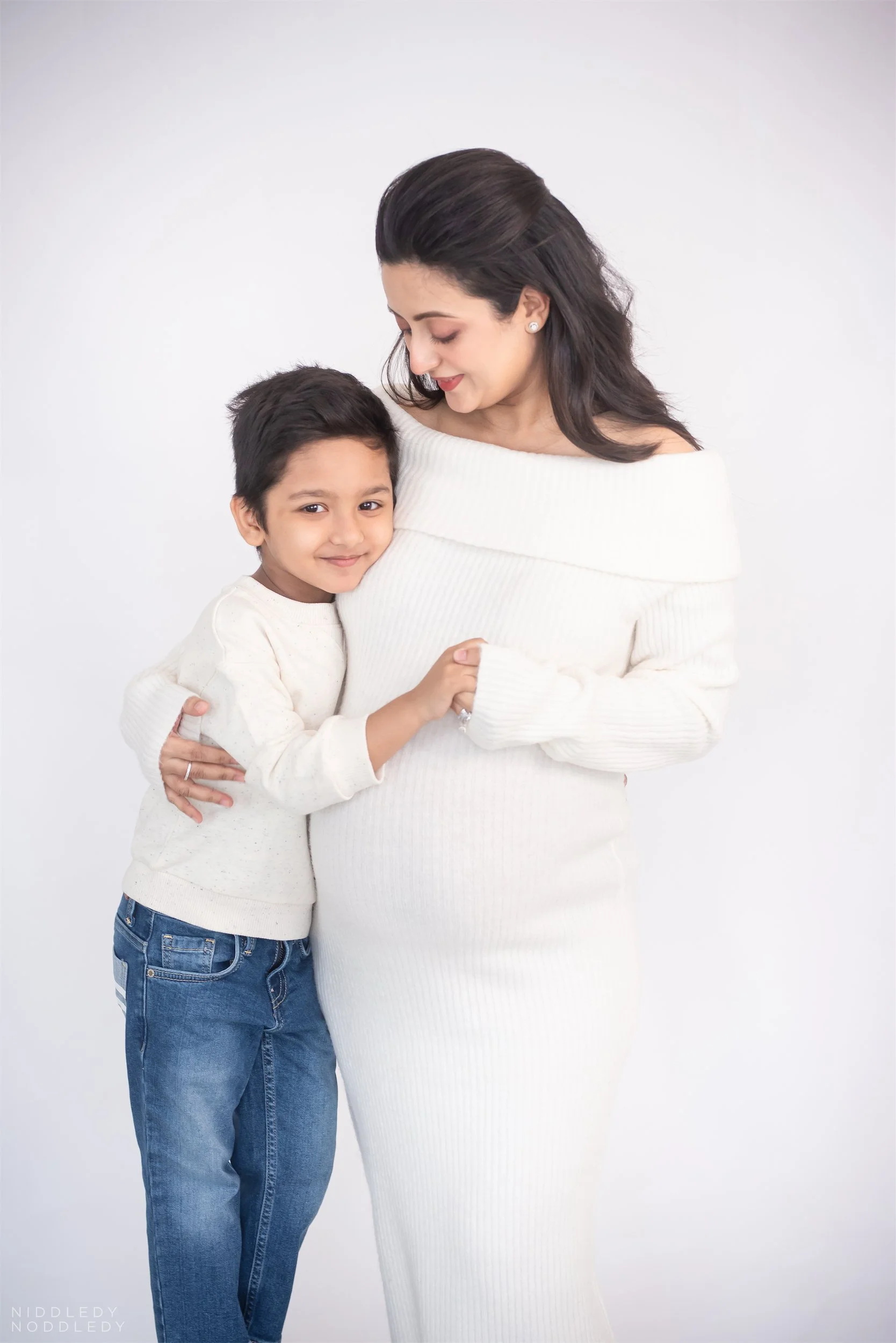 Rwittika Maternity Photoshoot ❤ NiddledyNoddledy.com ~ Bumps to Babies Photography, Kolkata - 09 .jpg