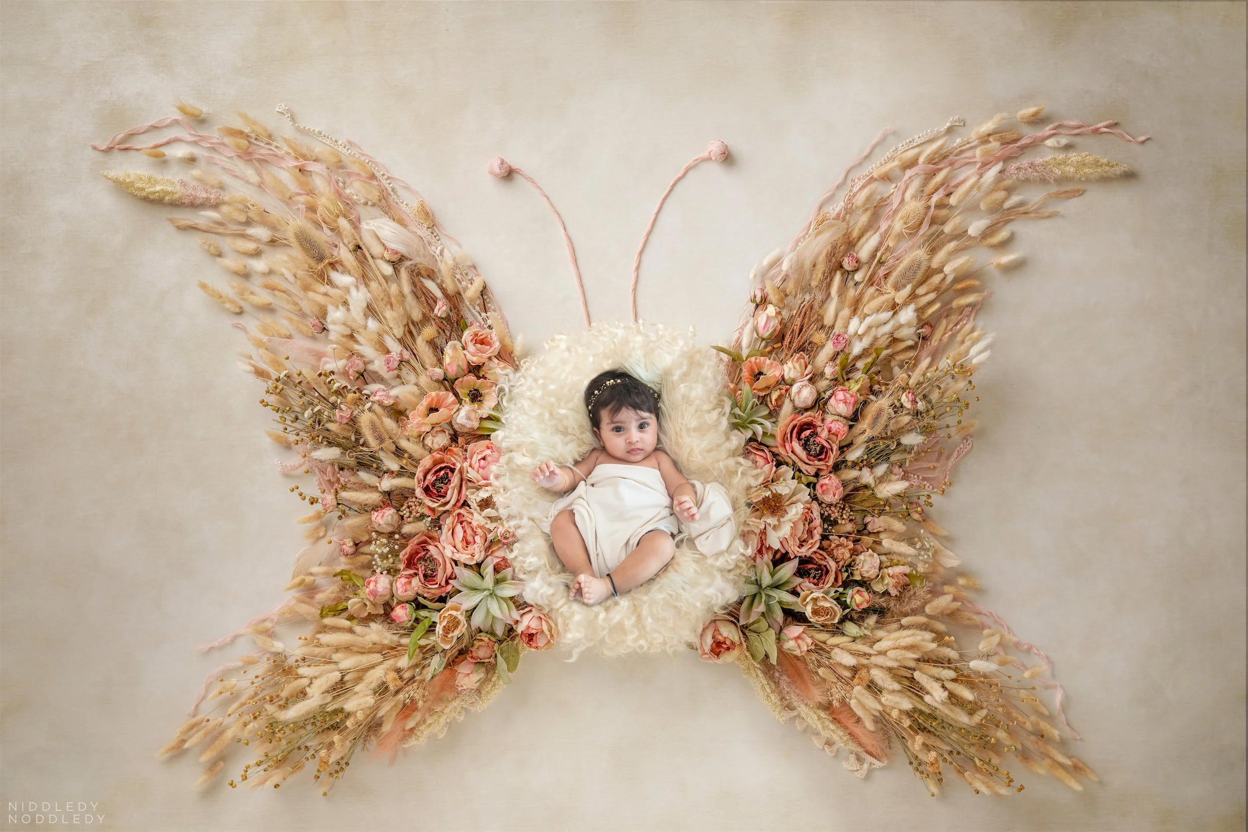 Tanishka+Newborn+Baby+Photoshoot+❤+NiddledyNoddledy.com+~+Bumps+to+Babies+Photography,+Kolkata+-+01.jpg