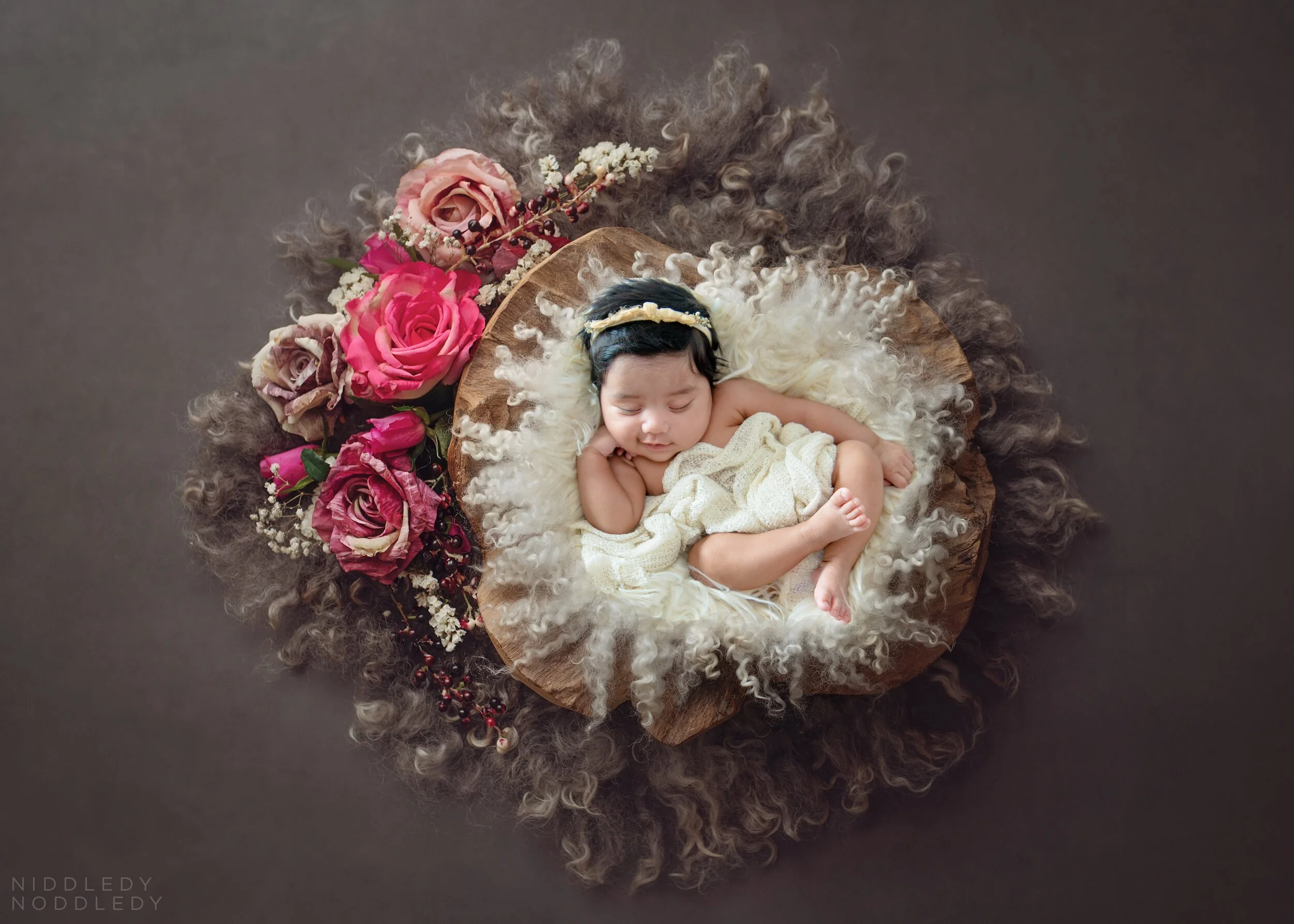 Ritiksha+Newborn+Photoshoot+❤+NiddledyNoddledy.com+~+Bumps+to+Babies+Photography,+Kolkata+-+10.jpg