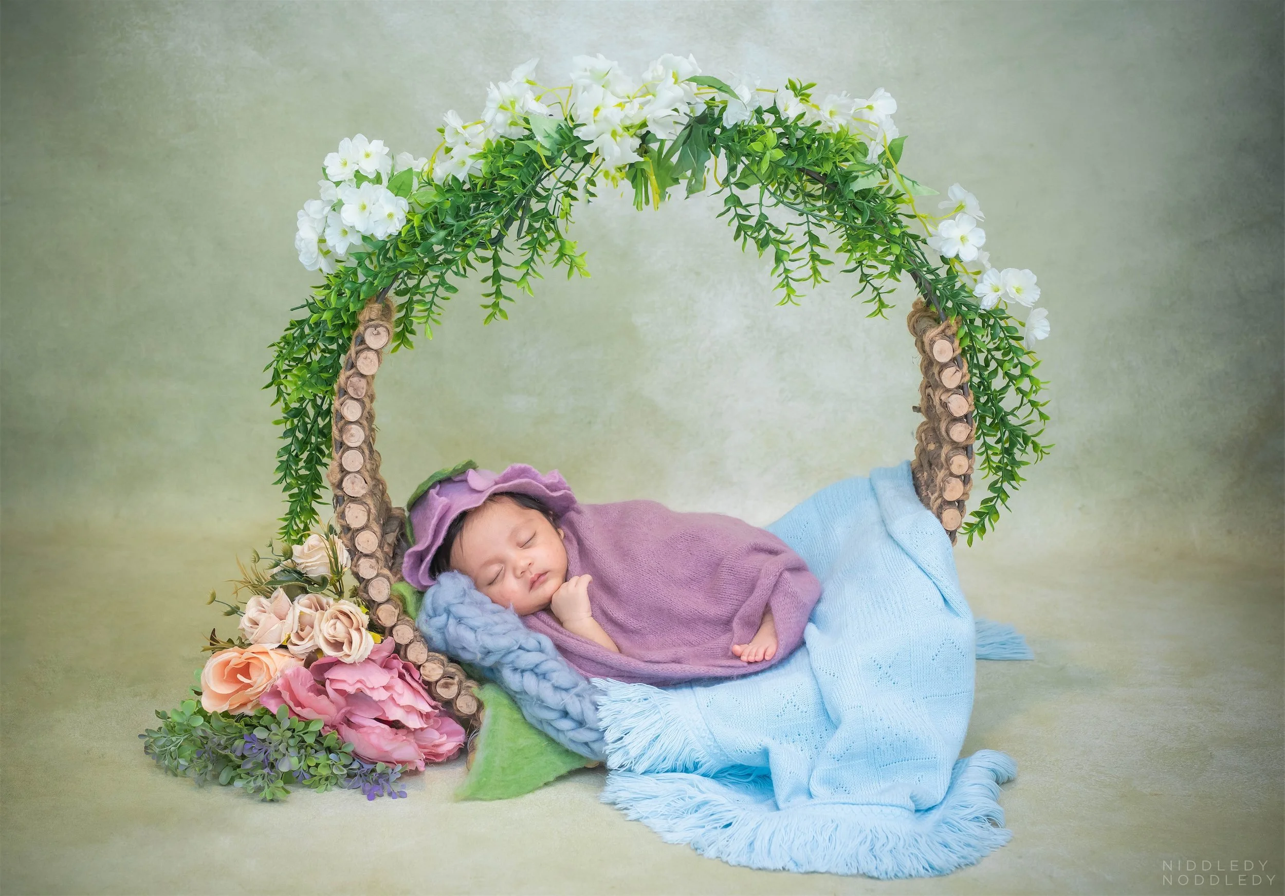 Yashica+Newborn+Baby+Photoshoot+❤+NiddledyNoddledy.com+~+Bumps+to+Babies+Photography,+Kolkata+-+03.jpg