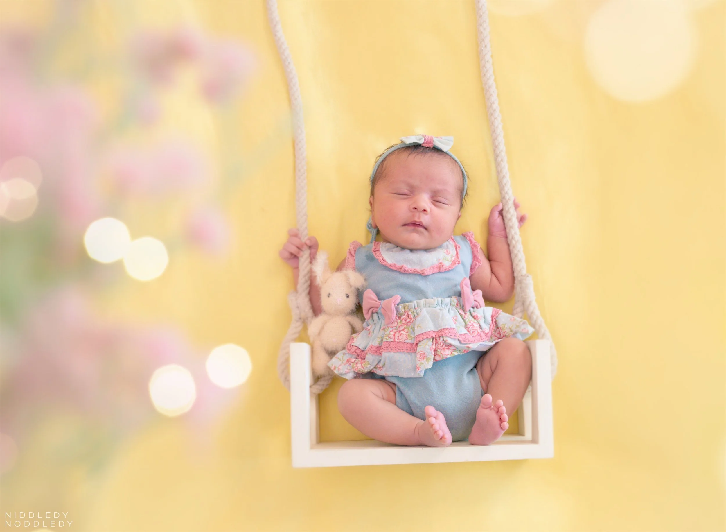 Dhriti+Newborn+Baby+Photoshoot+❤+NiddledyNoddledy.com+~+Bumps+to+Babies+Photographer,+Kolkata+-+11.jpg