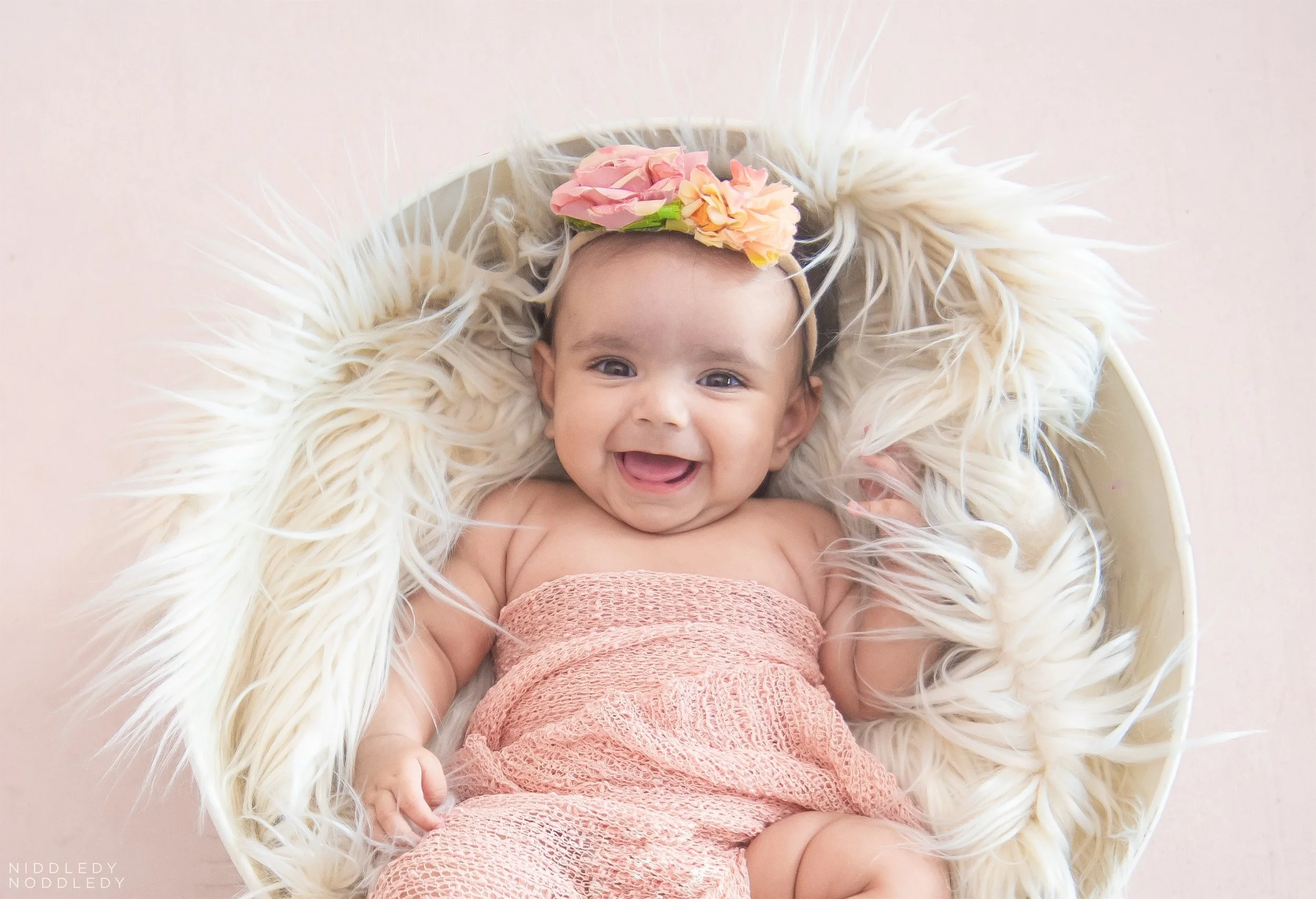 Aashvi+Newborn+Baby+Photoshoot+❤+NiddledyNoddledy.com+~+Bumps+to+Babies+Photography,+Kolkata+-+06+.jpg