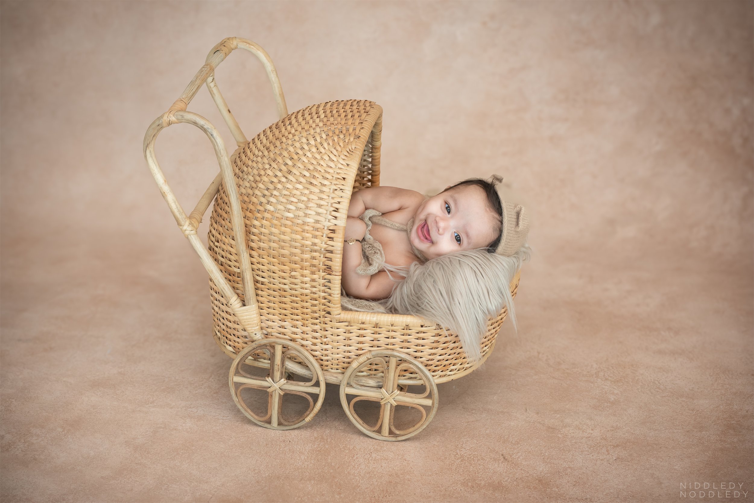 Viaan+Newborn+Baby+Photoshoot+❤+NiddledyNoddledy.com+~+Bumps+to+Babies+Photography,+Kolkata+-+05.jpg