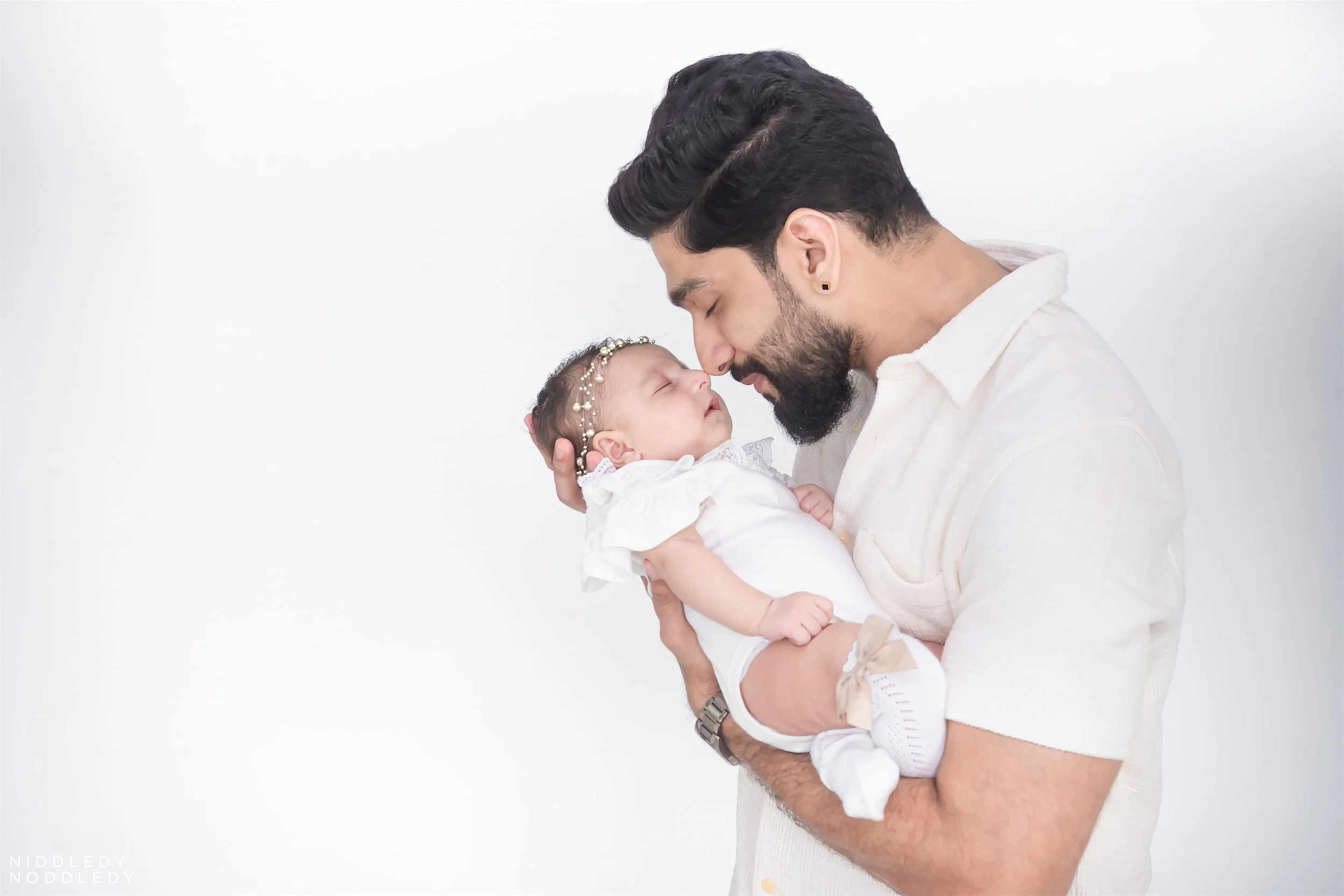 Ayomi+Newborn+Baby+Photoshoot+❤+NiddledyNoddledy.com+~+Bumps+to+Babies+Photography,+Kolkata+-+03.jpg