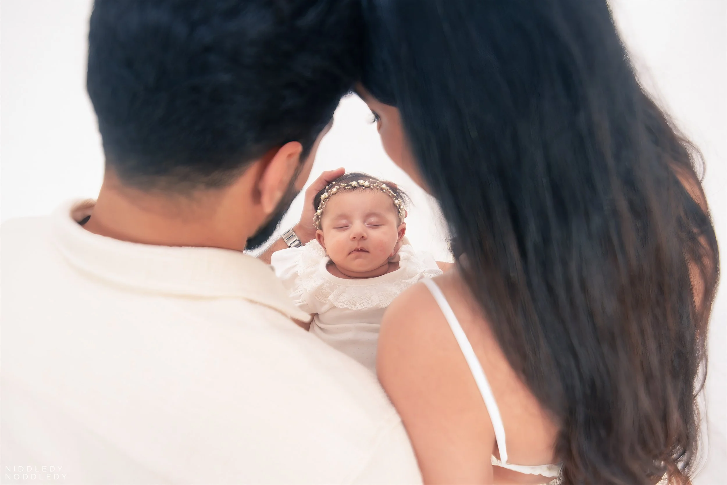 Ayomi+Newborn+Baby+Photoshoot+❤+NiddledyNoddledy.com+~+Bumps+to+Babies+Photography,+Kolkata+-+04.jpg