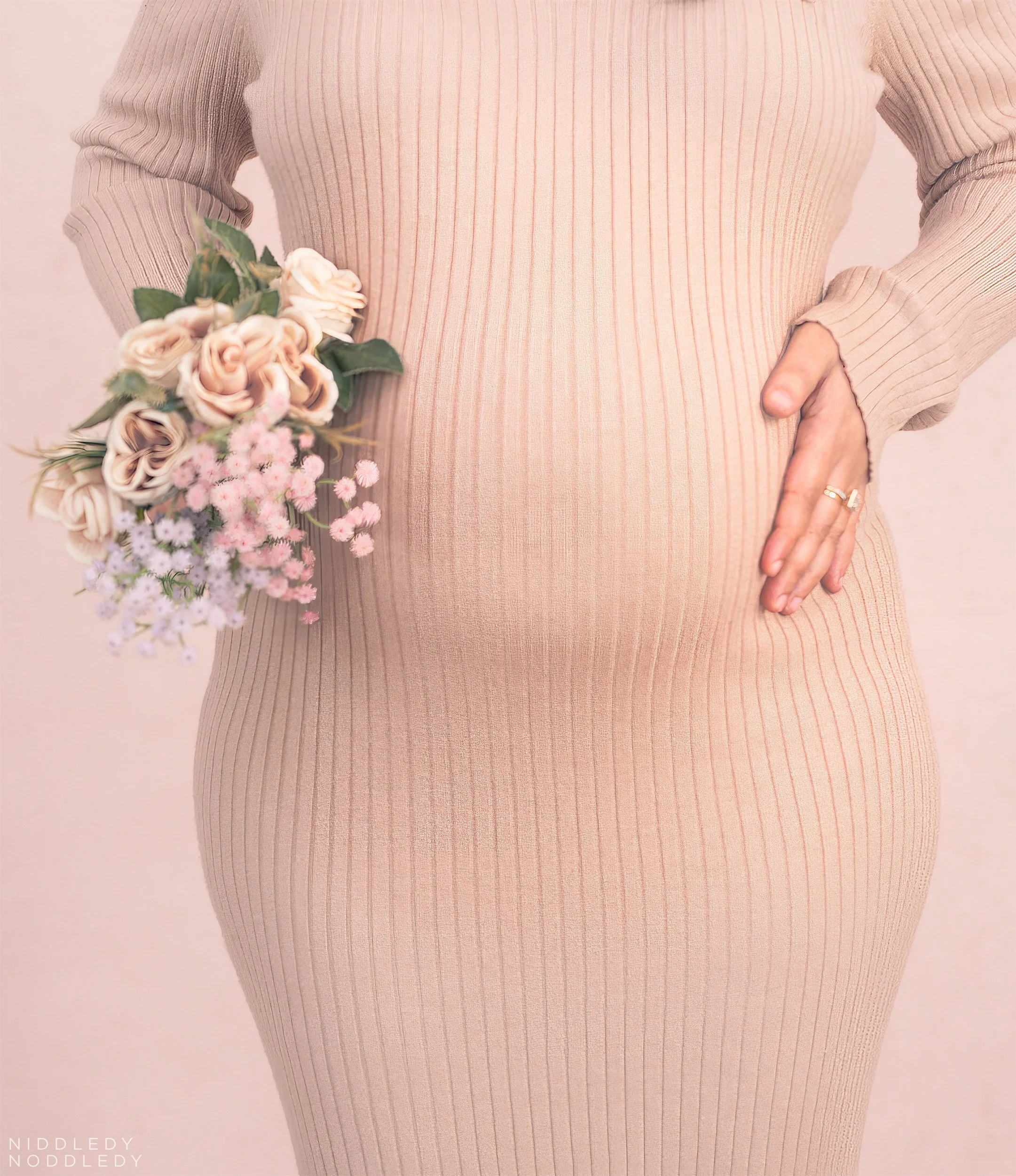 Swati Maternity Photoshoot ❤ NiddledyNoddledy.com ~ Bumps to Babies Photography, Kolkata - 07.jpg