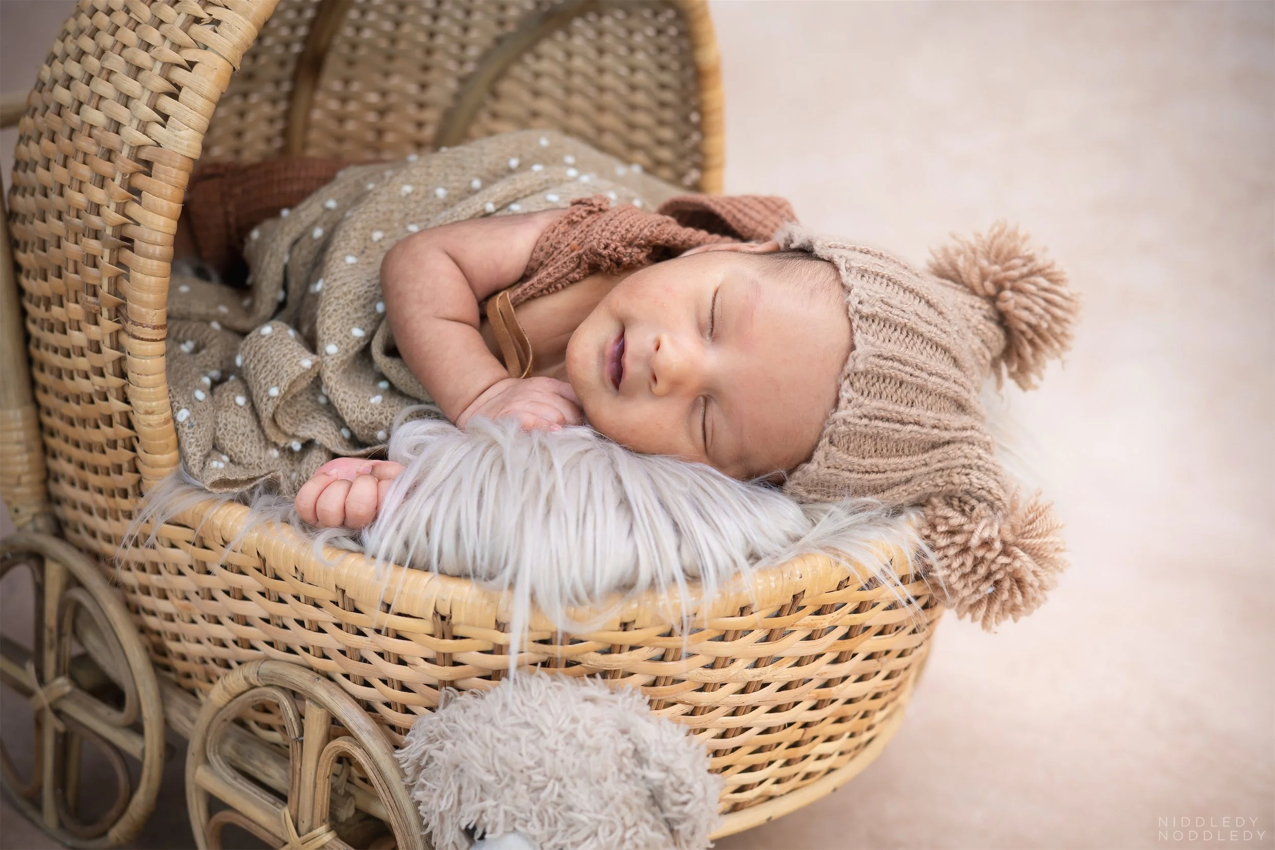 Aryan Newborn Baby Photoshoot ❤ NiddledyNoddledy.com ~ Bumps to Babies Photography, Kolkata - 04.jpg