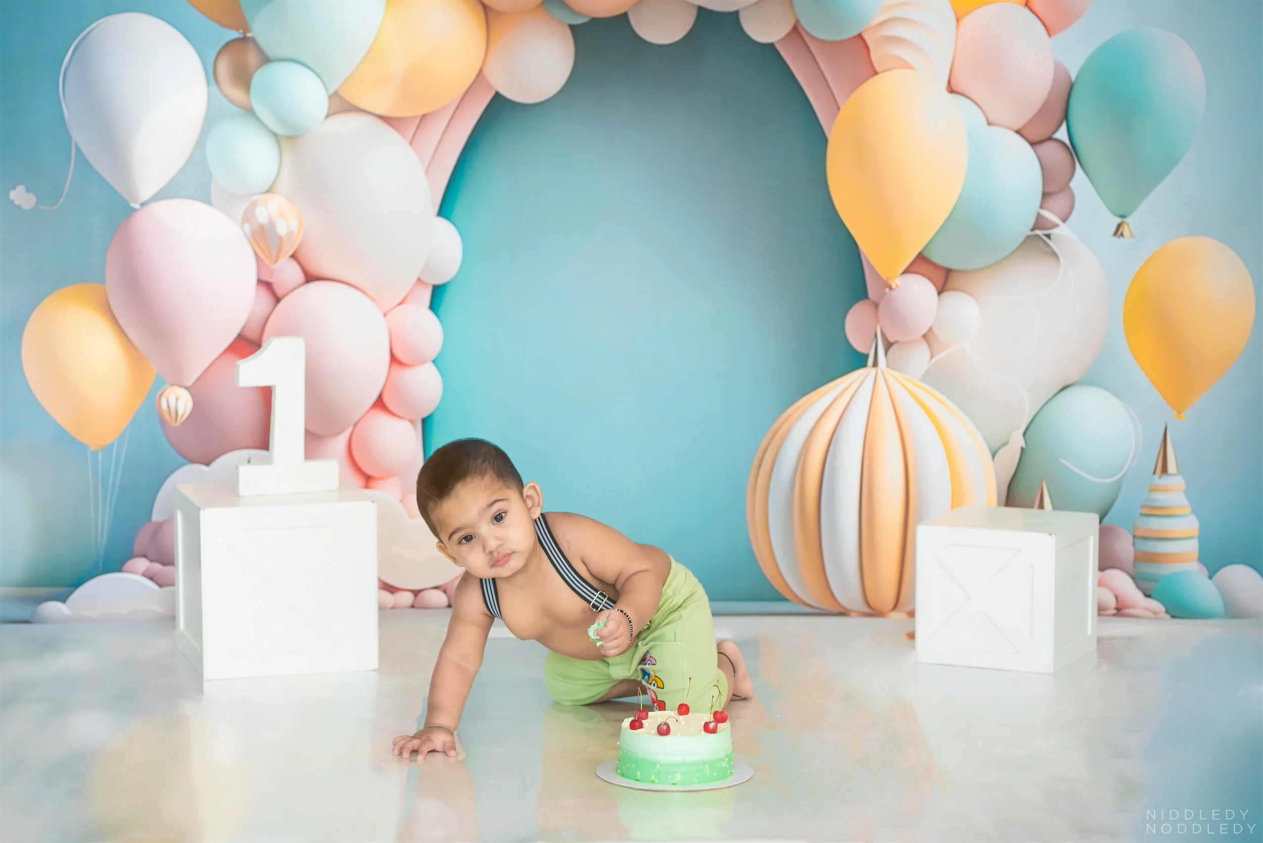 Paarth Baby Cakesmash Photoshoot ❤ NiddledyNoddledy.com ~ Bumps to Babies Photography, Kolkata - 10.jpg
