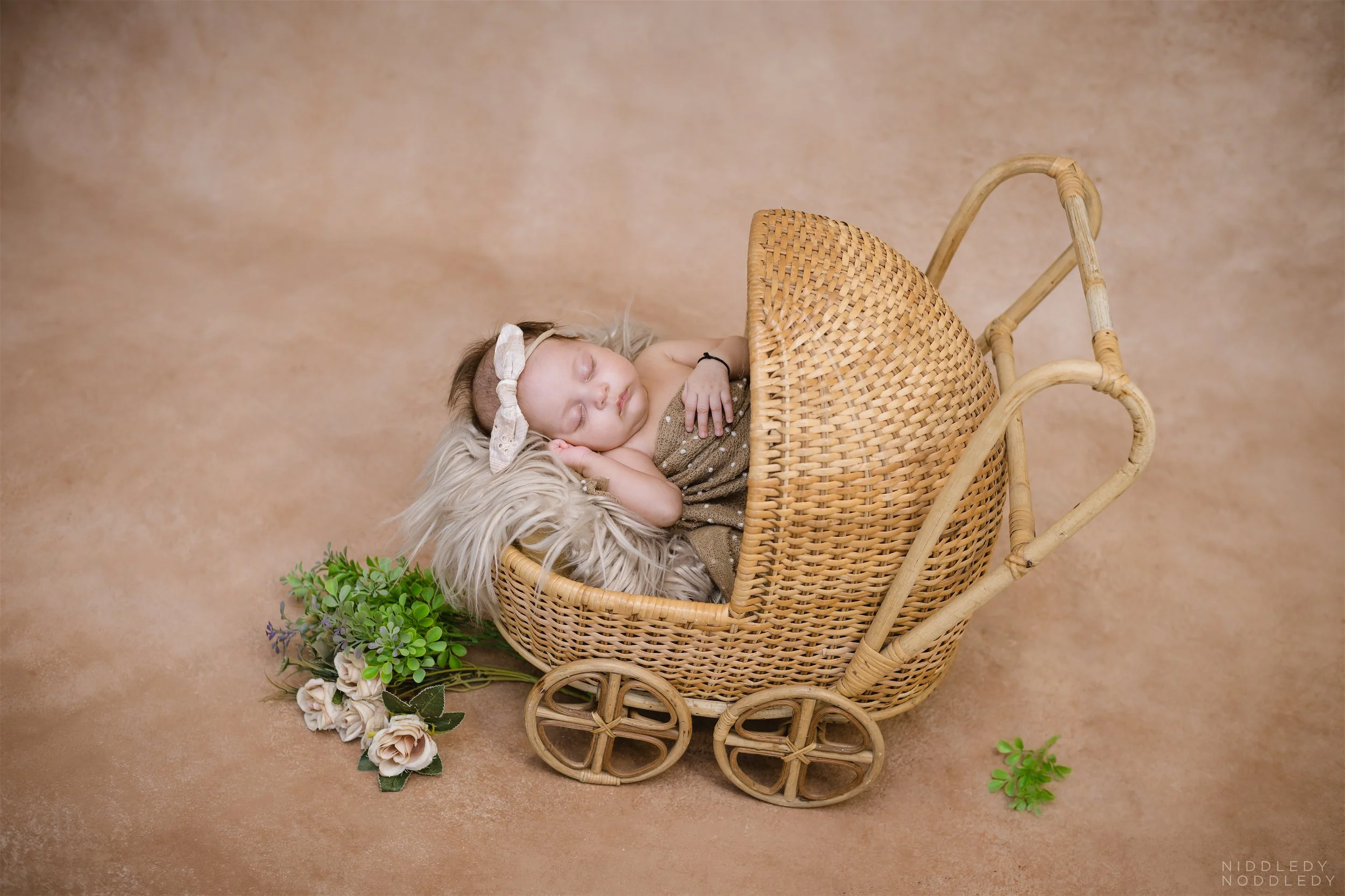 Veda Newborn Baby Photoshoot ❤ NiddledyNoddledy.com ~ Bumps to Babies Photography, Kolkata - 02.jpg