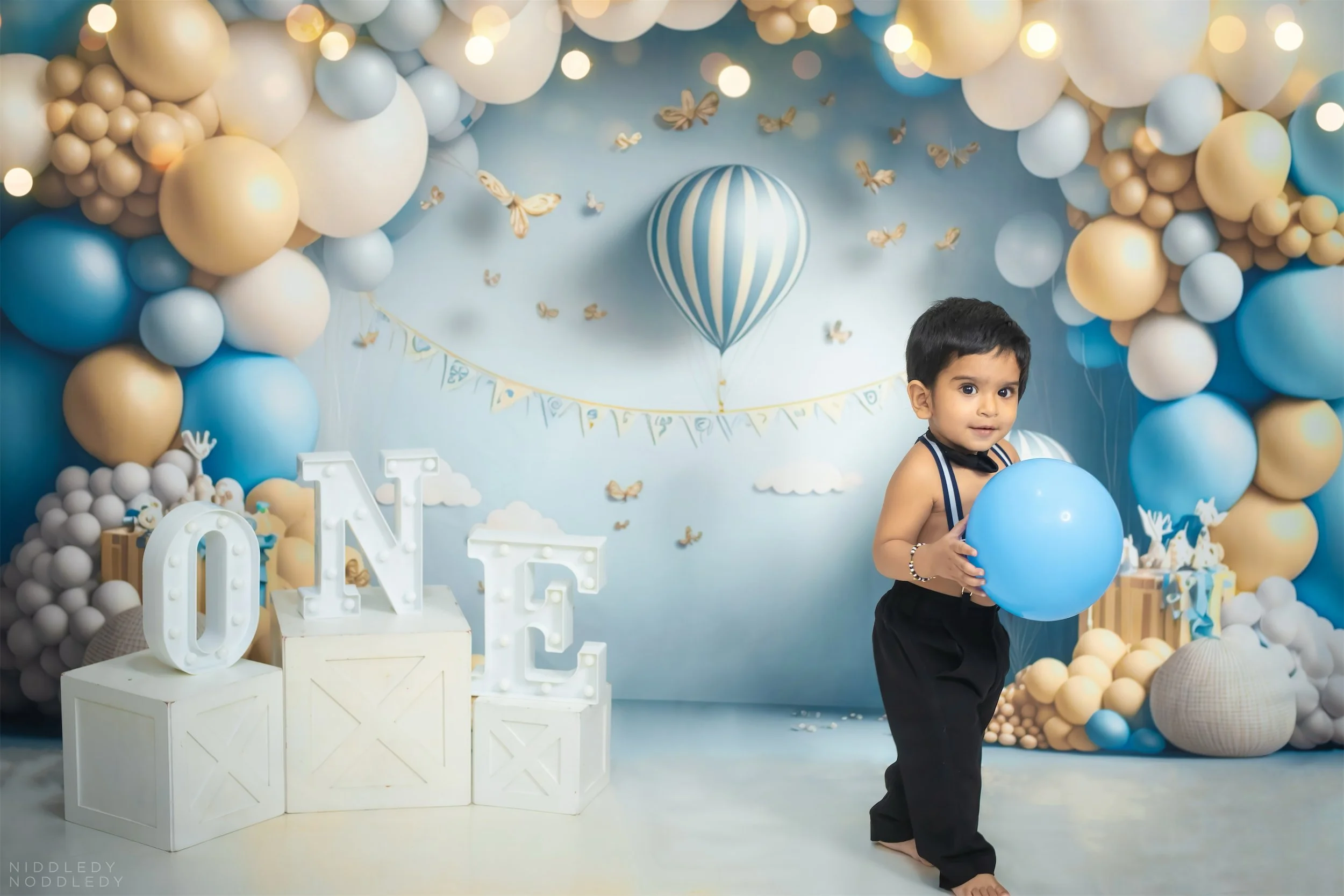 Saksham Baby Cakesmash Photoshoot ❤ NiddledyNoddledy.com ~ Bumps to Babies Photography, Kolkata - 20 .jpg