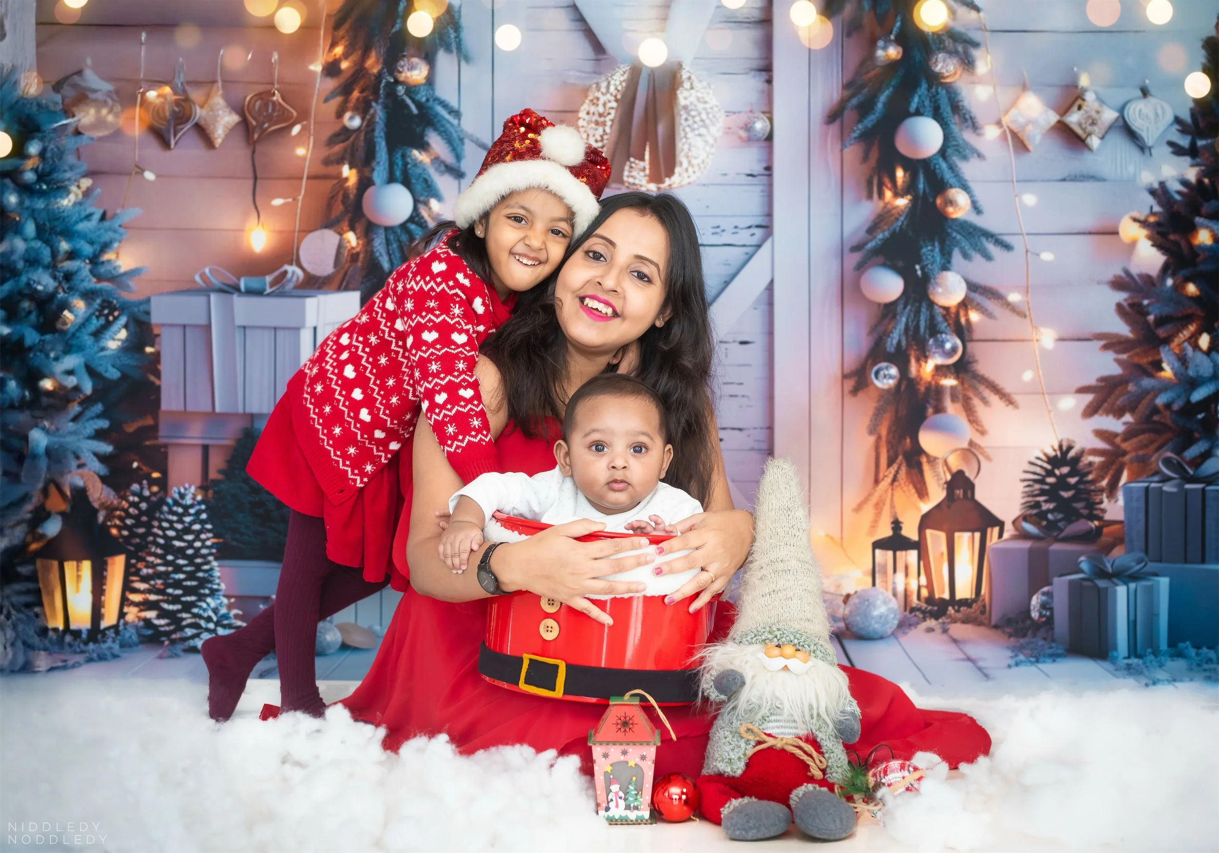 Aaharshi Christmas Baby Photoshoot ❤ NiddledyNoddledy.com ~ Bumps to Babies Photography, Kolkata - 14 .jpg