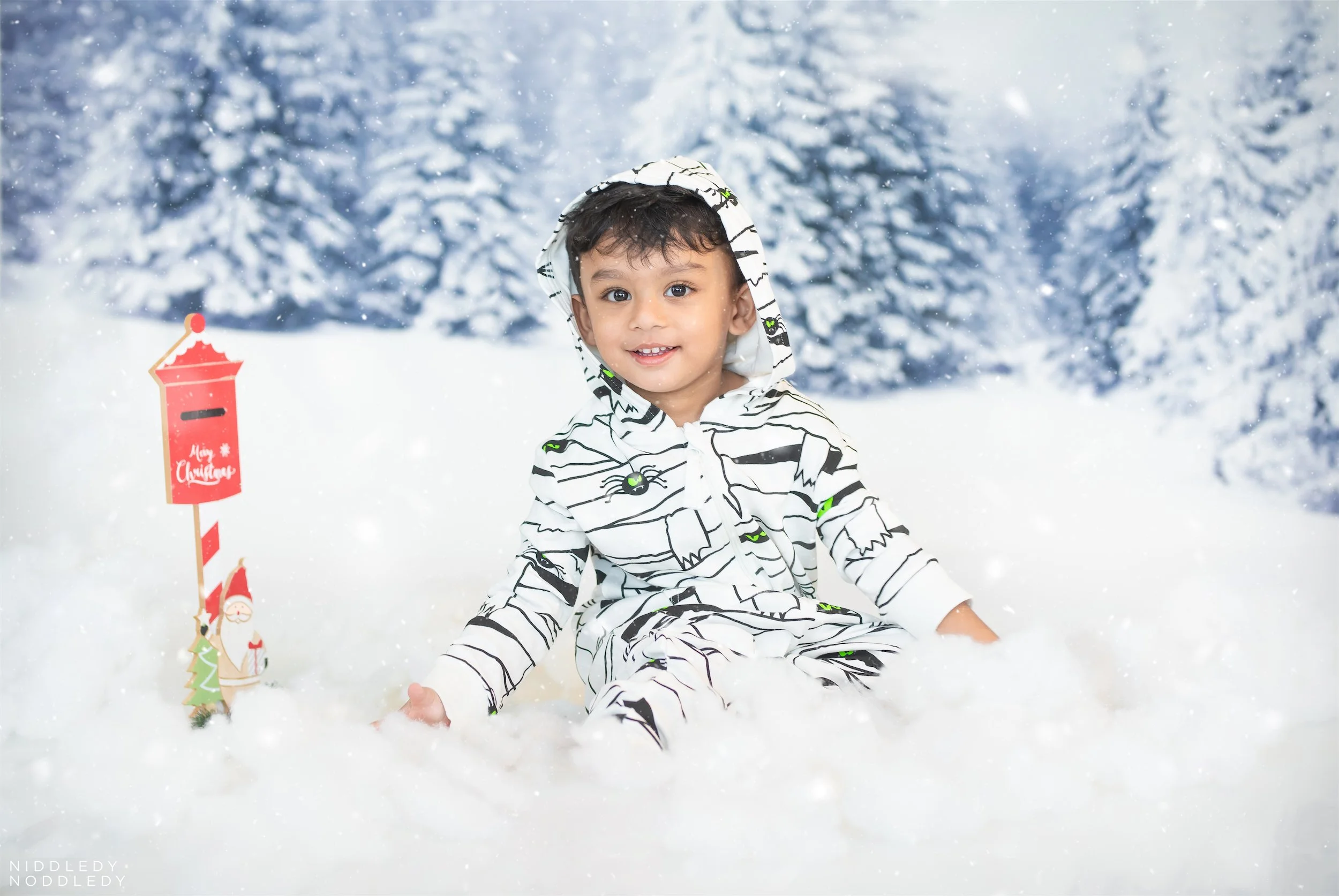 Adhyansh Christmas Baby Photoshoot ❤ NiddledyNoddledy.com ~ Bumps to Babies Photography, Kolkata - 04.jpg