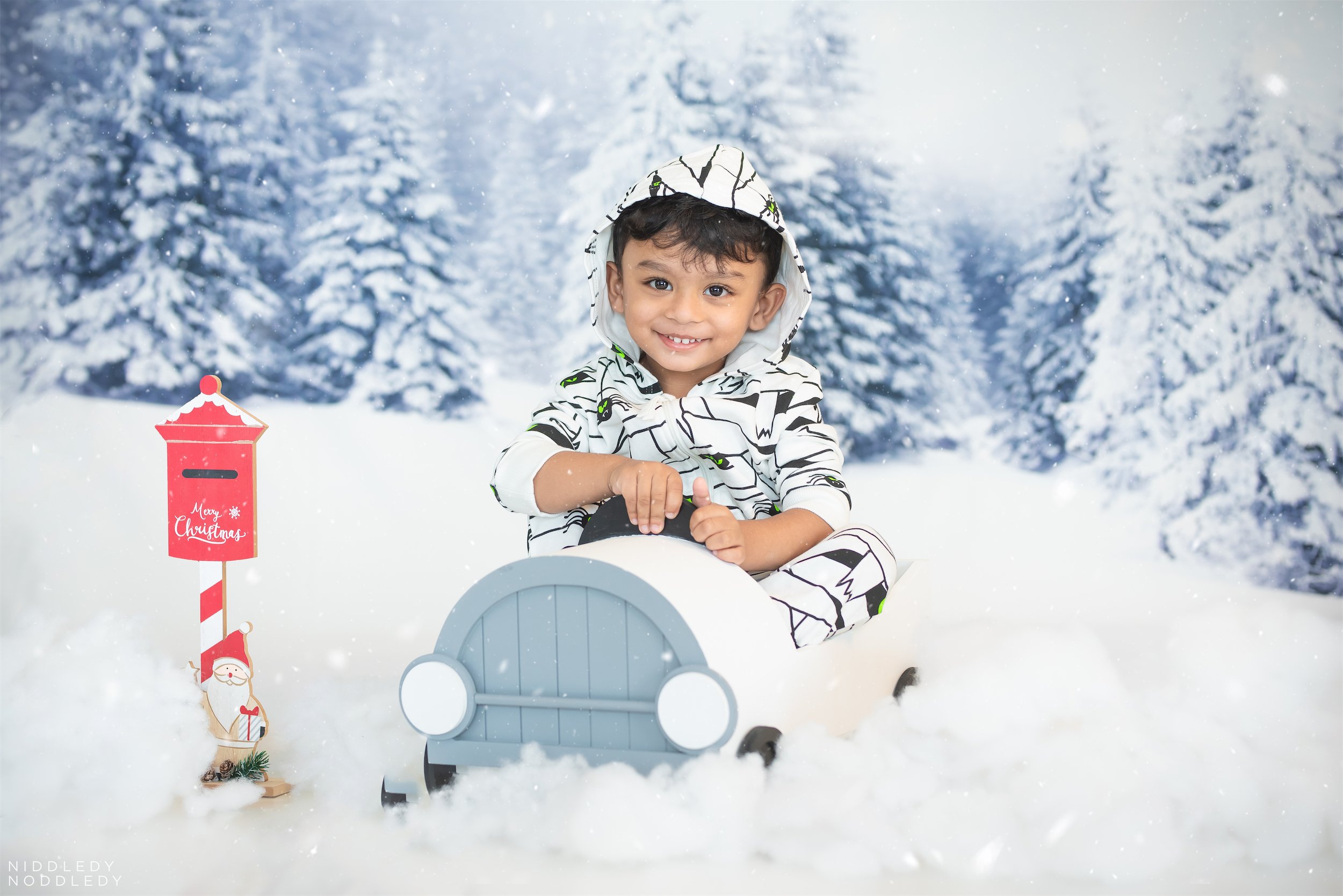 Adhyansh Christmas Baby Photoshoot ❤ NiddledyNoddledy.com ~ Bumps to Babies Photography, Kolkata - 03.jpg