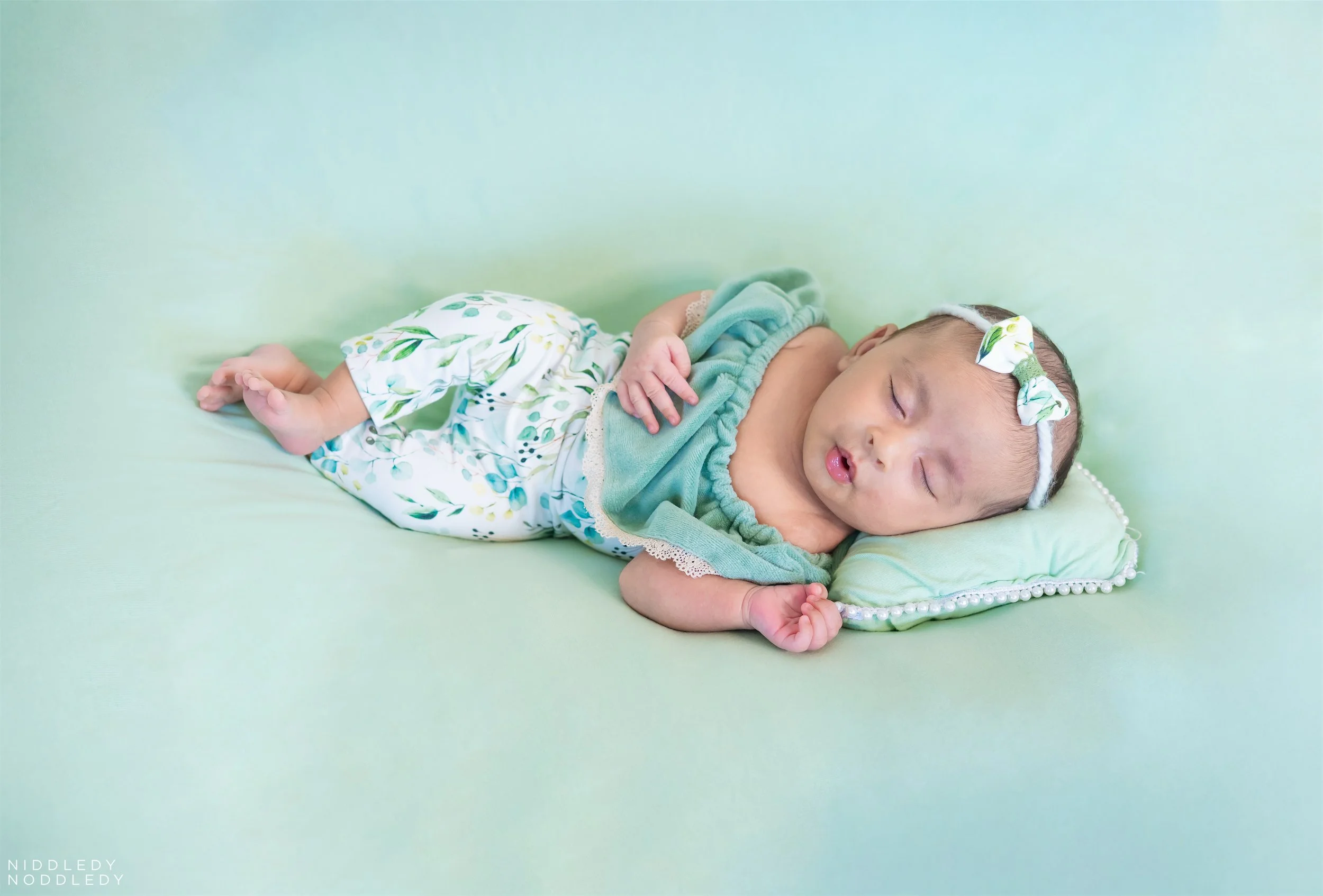 Anvisha Newborn Baby Photoshoot ❤ NiddledyNoddledy.com ~ Bumps to Babies Photography, Kolkata - 05.jpg