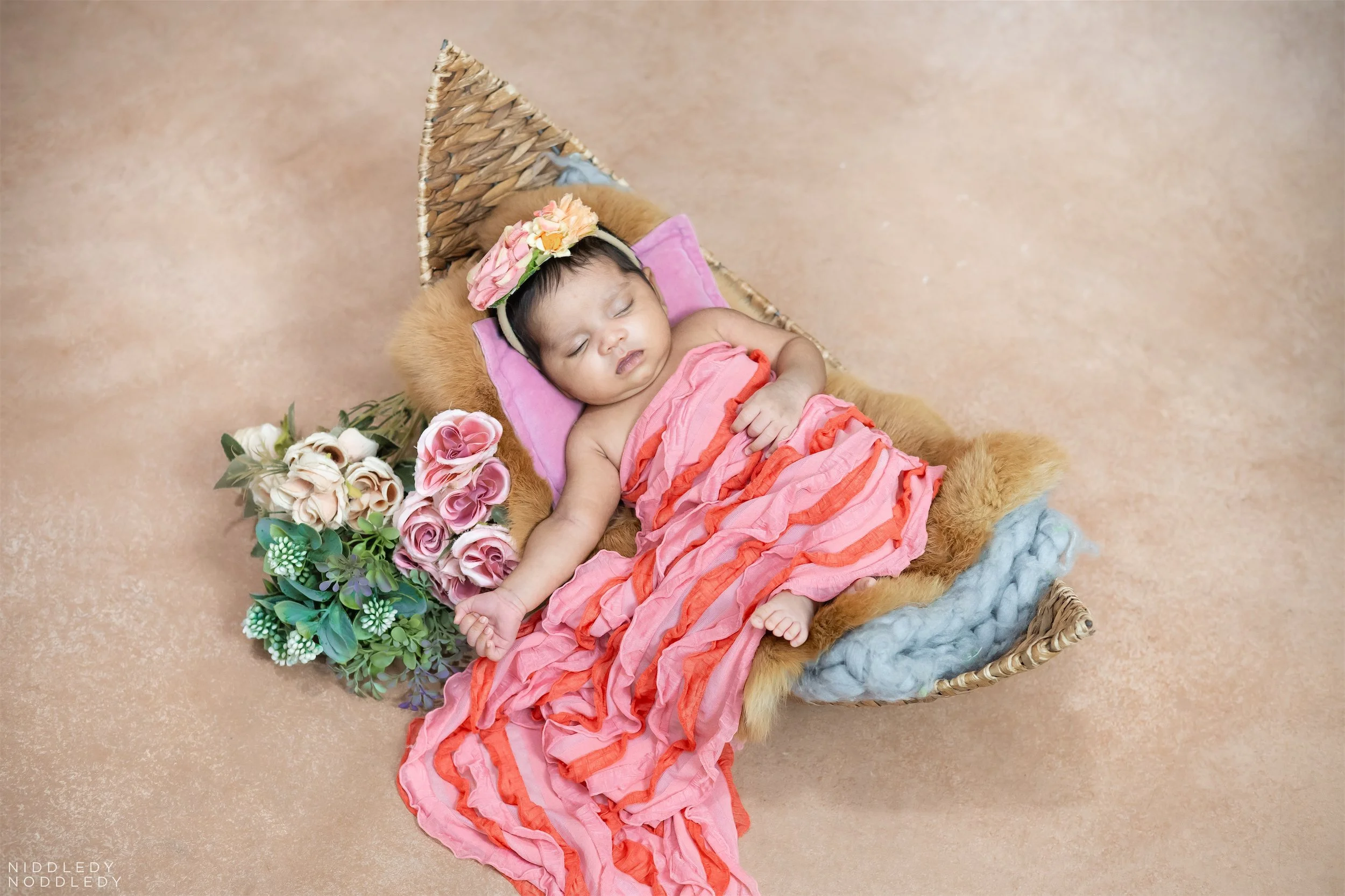 Sahiti Newborn Baby Photoshoot ❤ NiddledyNoddledy.com ~ Bumps to Babies Photographer, Kolkata - 15.jpg