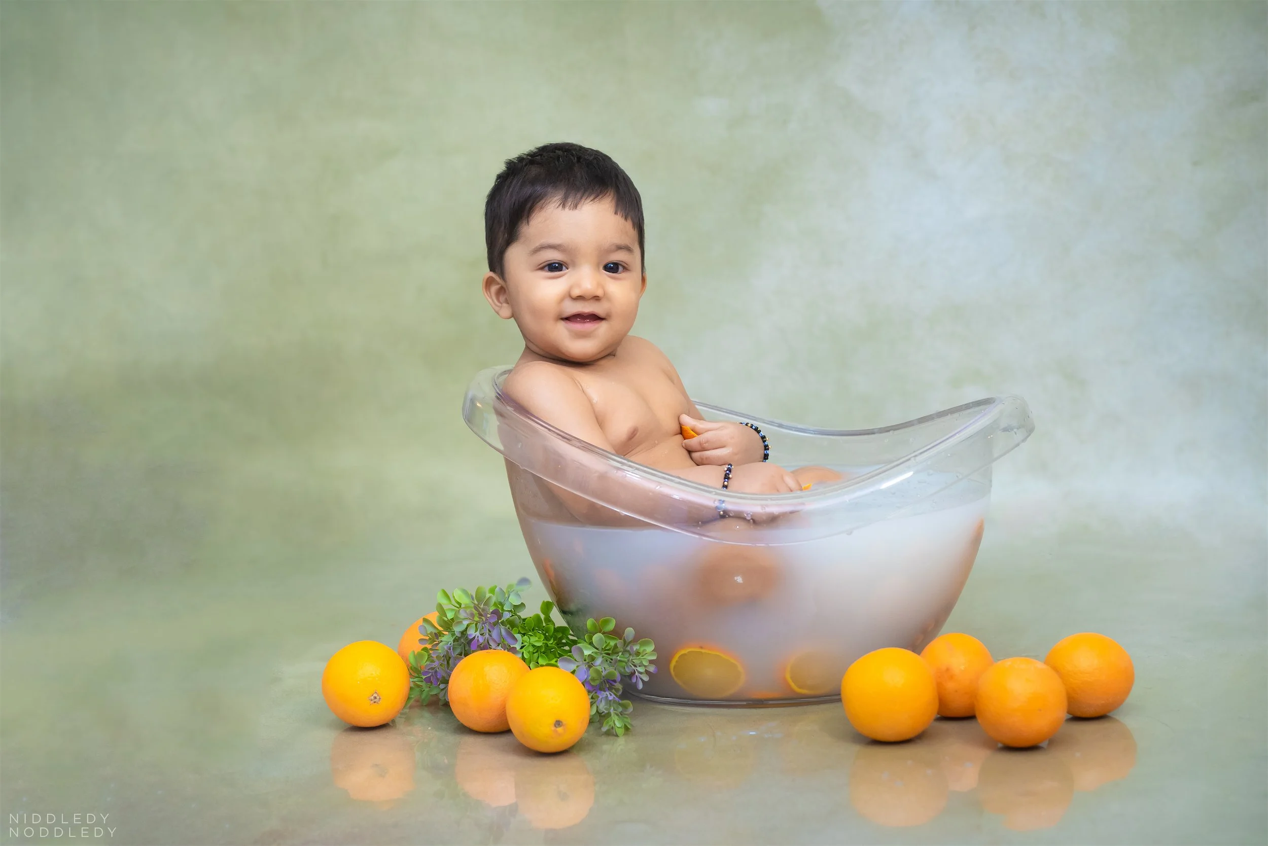 Aarush Baby Cakesmash Photoshoot ❤ NiddledyNoddledy.com ~ Bumps to Babies Photography, Kolkata - 08.jpg