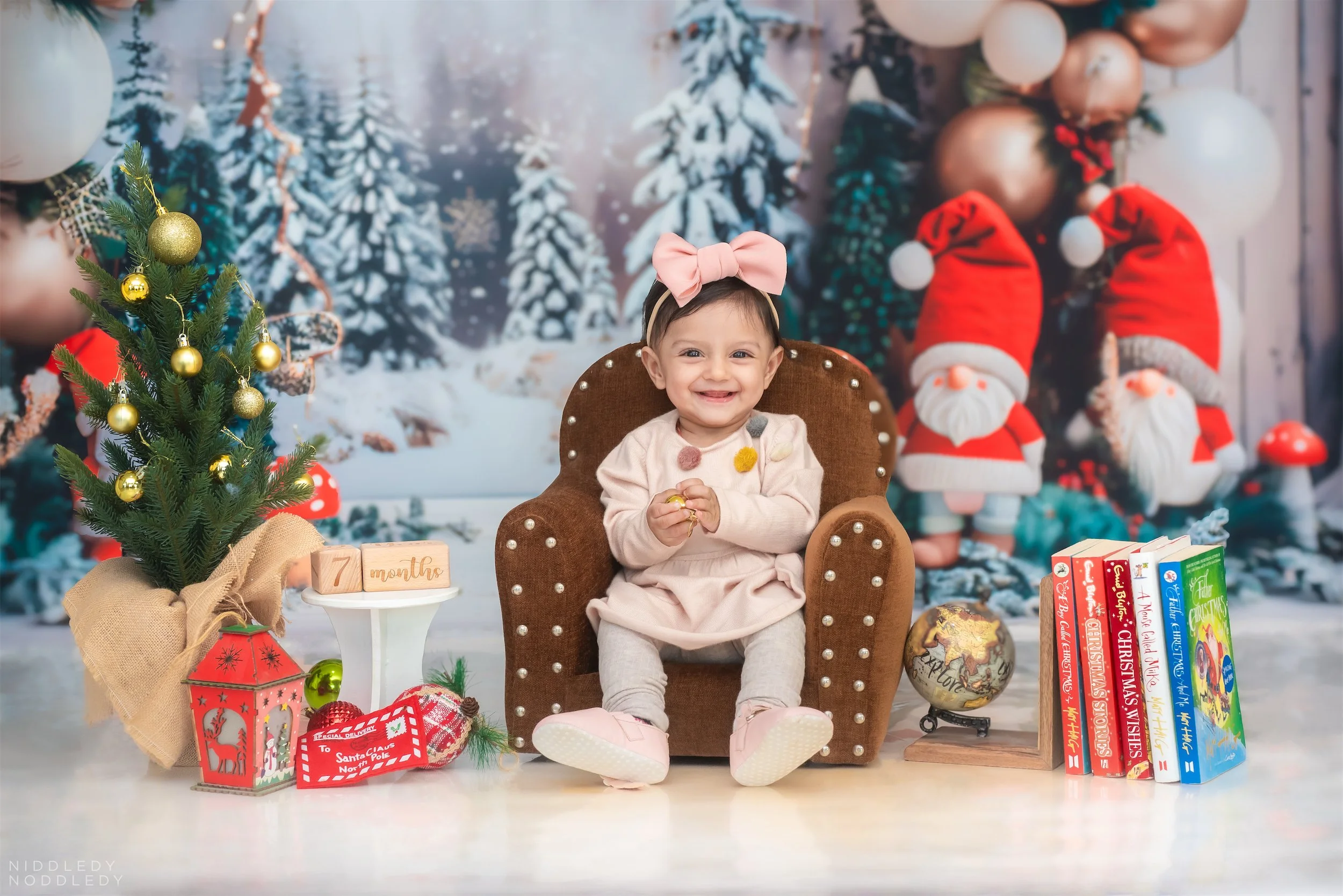 Mehher Baby Christmas Photoshoot ❤ NiddledyNoddledy.com ~ Bumps to Babies Photography, Kolkata - 10 .jpg