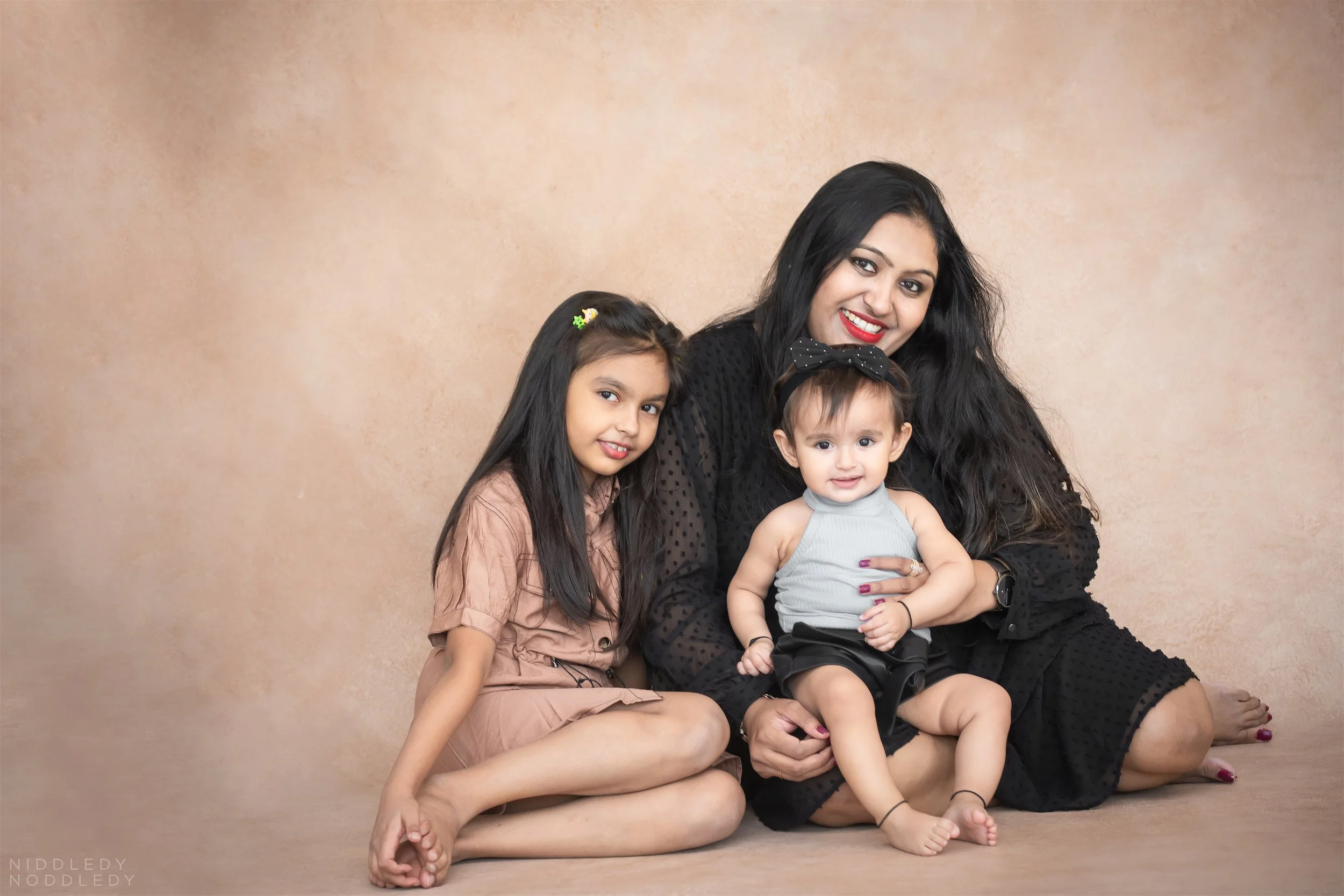 Kiara Baby Cakesmash Photoshoot ❤ NiddledyNoddledy.com ~ Bumps to Babies Photography, Kolkata - 14.jpg