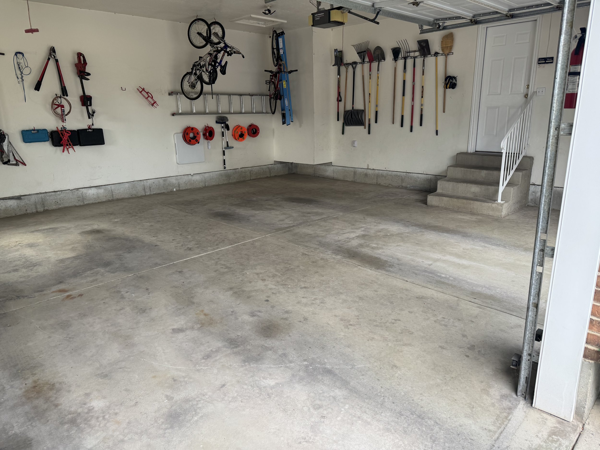 Three Car Garage 4 .jpeg
