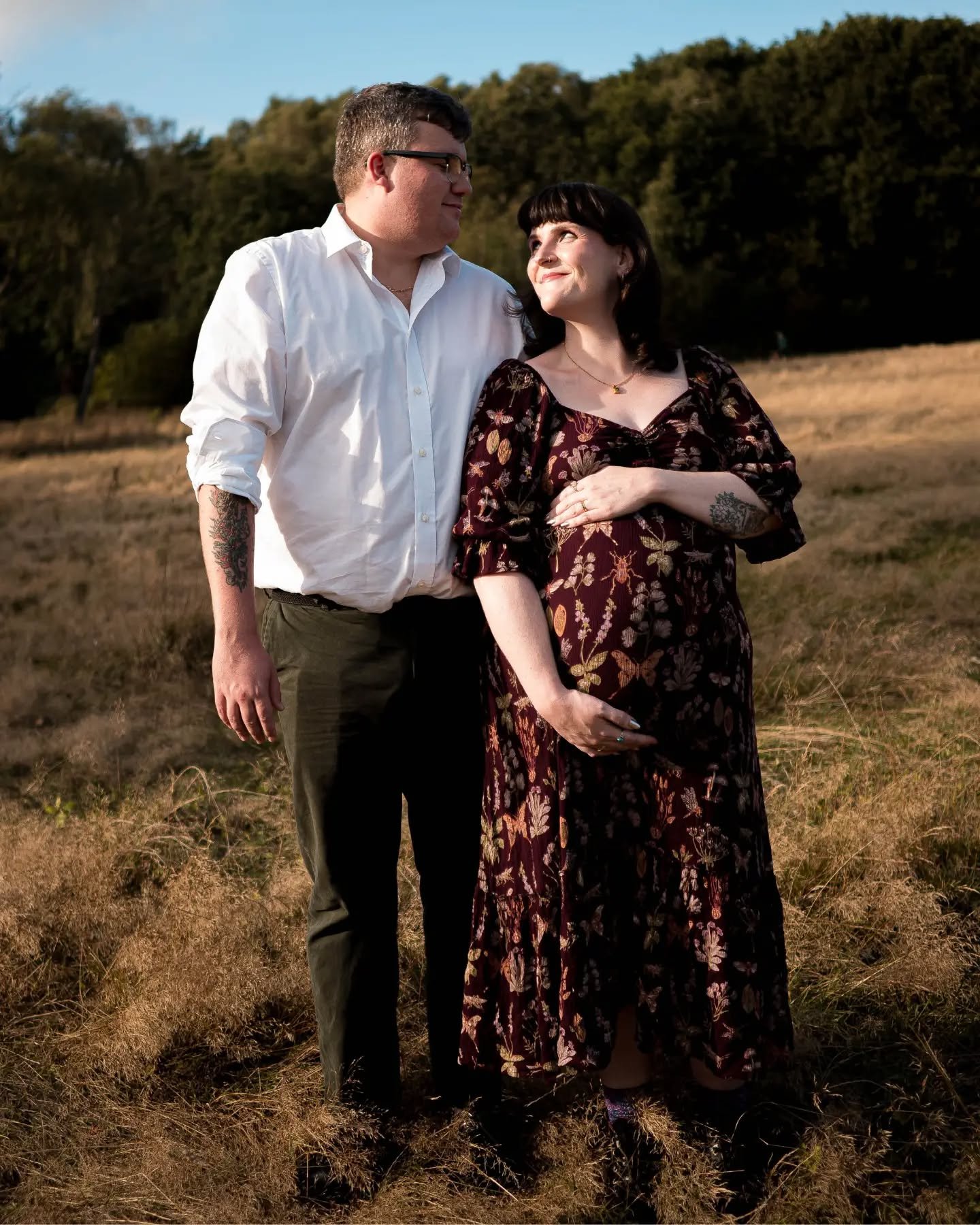 Capturing the last of the summer sun and waiting for little one to arrive 🌞🤍

The sweetest maternity shoot with Luke + Sal