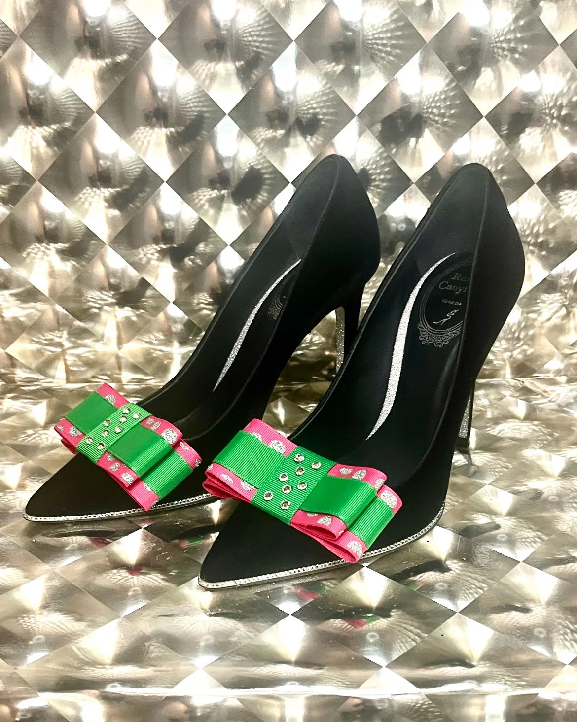 Vibrant Bow Accents Shoe Bows