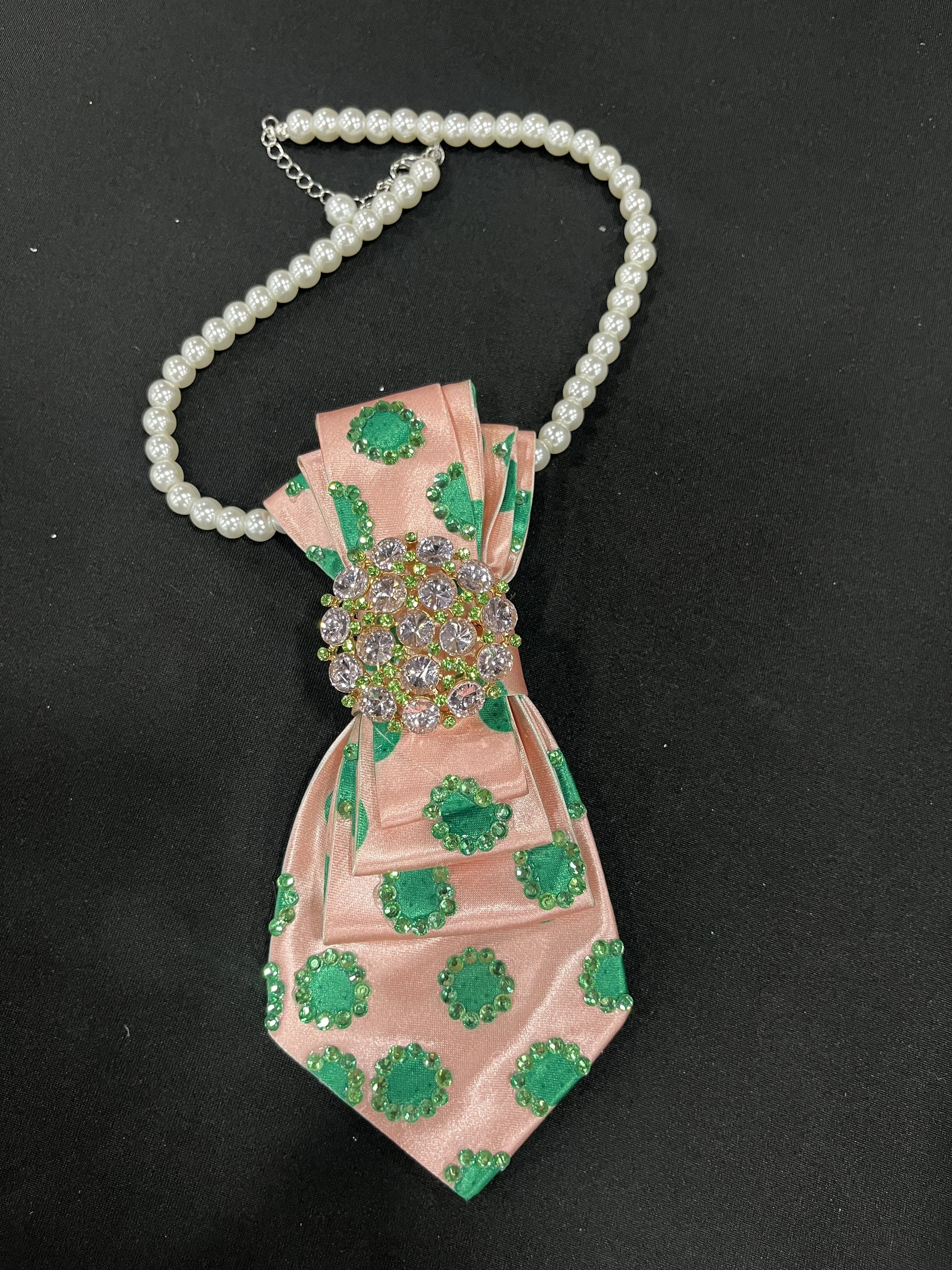Luxurious Bejeweled Pearl Tie