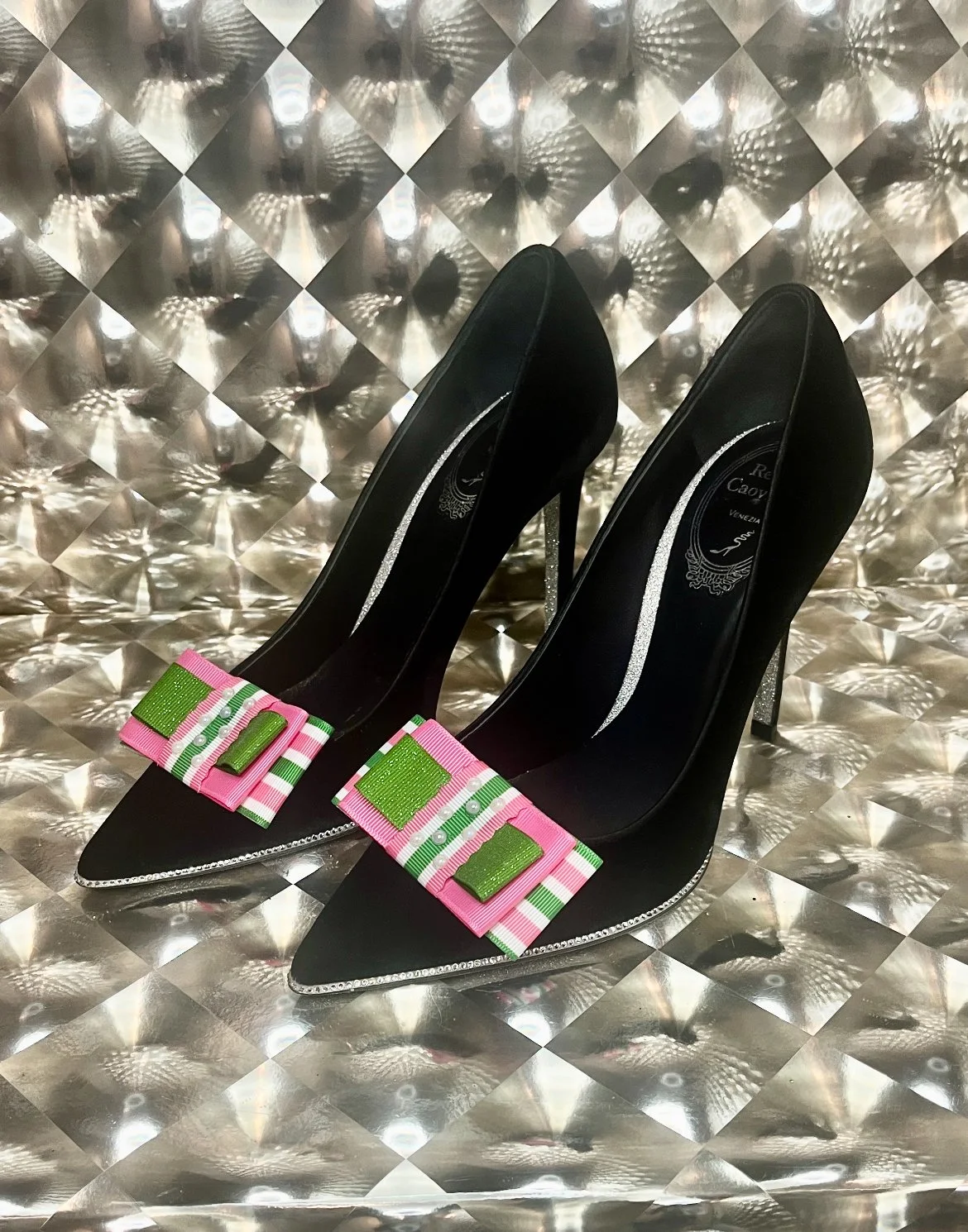 Elegant Ribbon Accent Shoe Bows