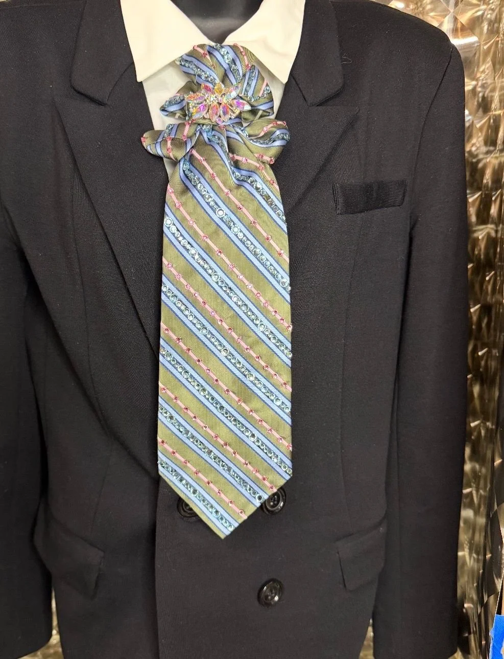 Elegant Pink and Light Blue Stripe Tie