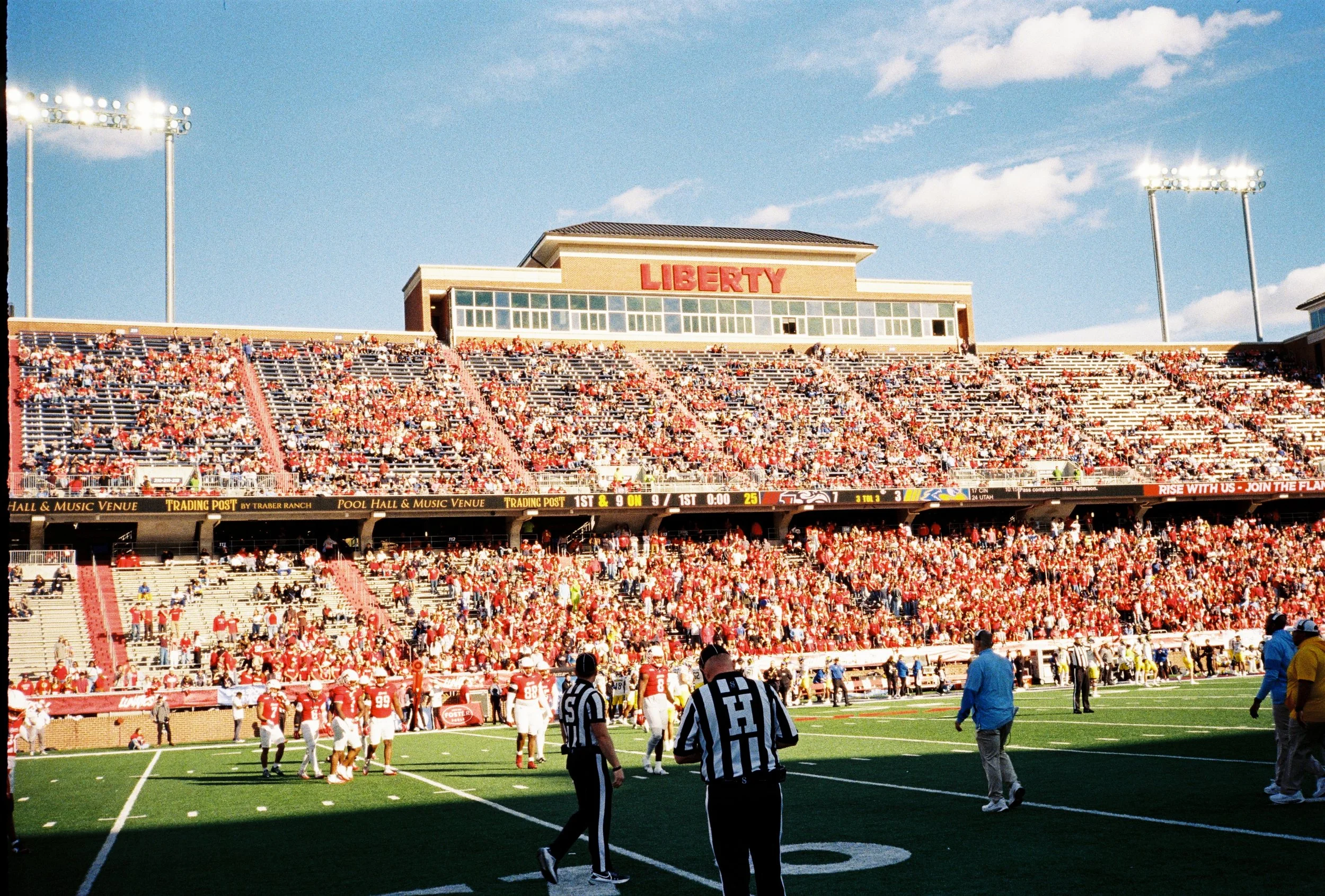 R1-09386-014A.JPG