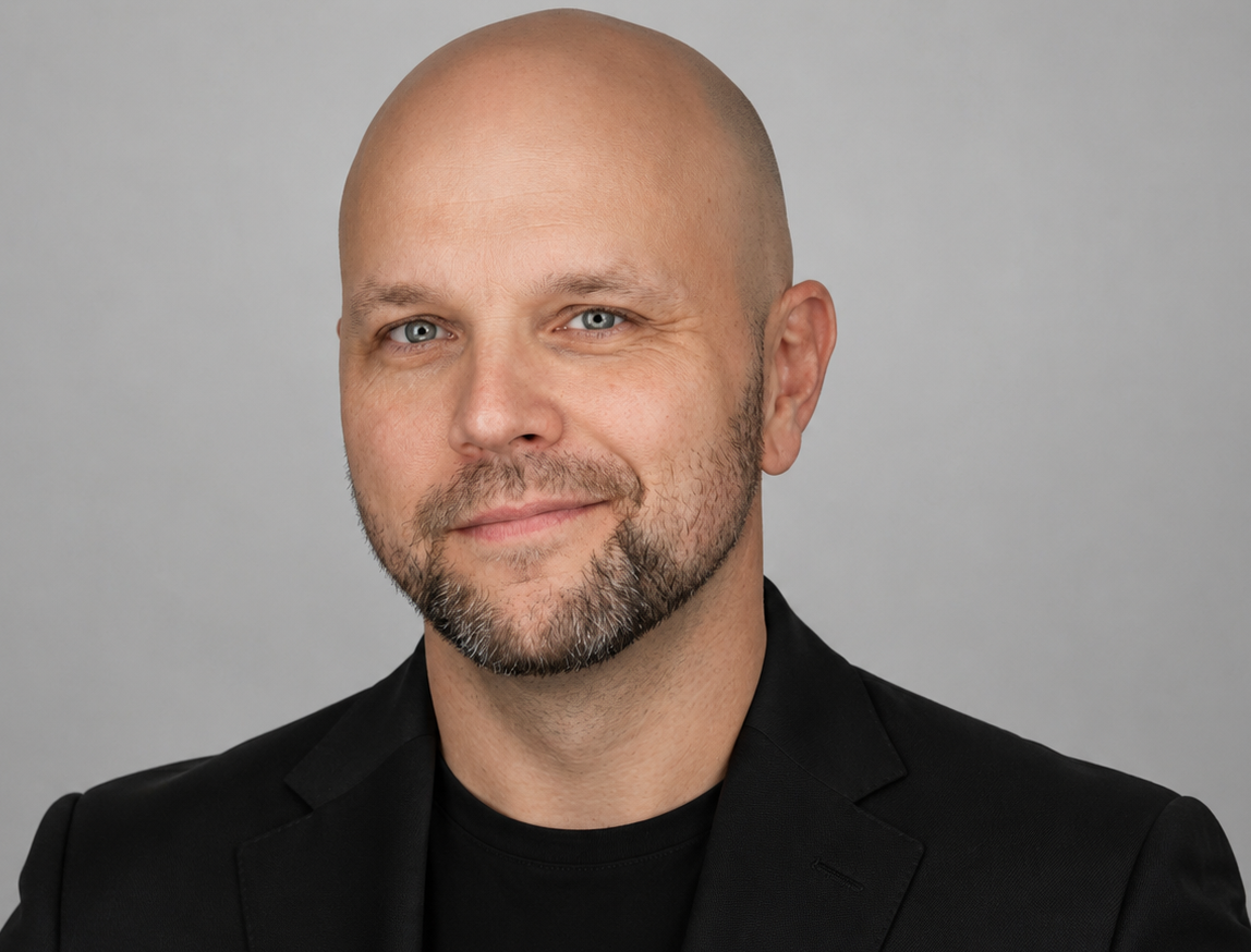 Former special operations interrogator, delivering keynotes, advisory, and workshops. Founder/owner of Verum Legend, LLC.