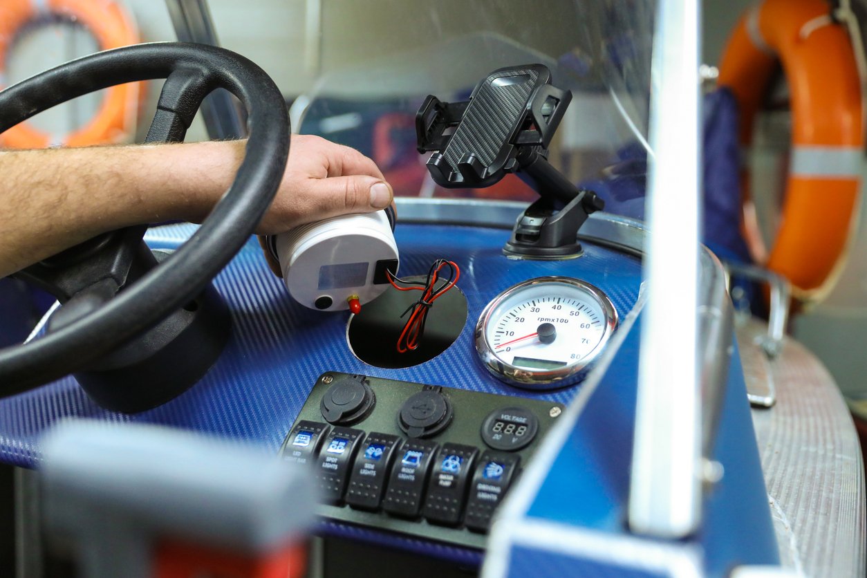 Helm gauge repair