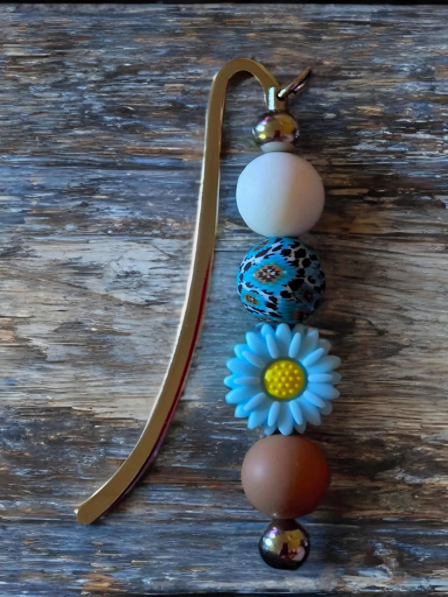 Beautiful Blue Daisy Beaded Bookmark