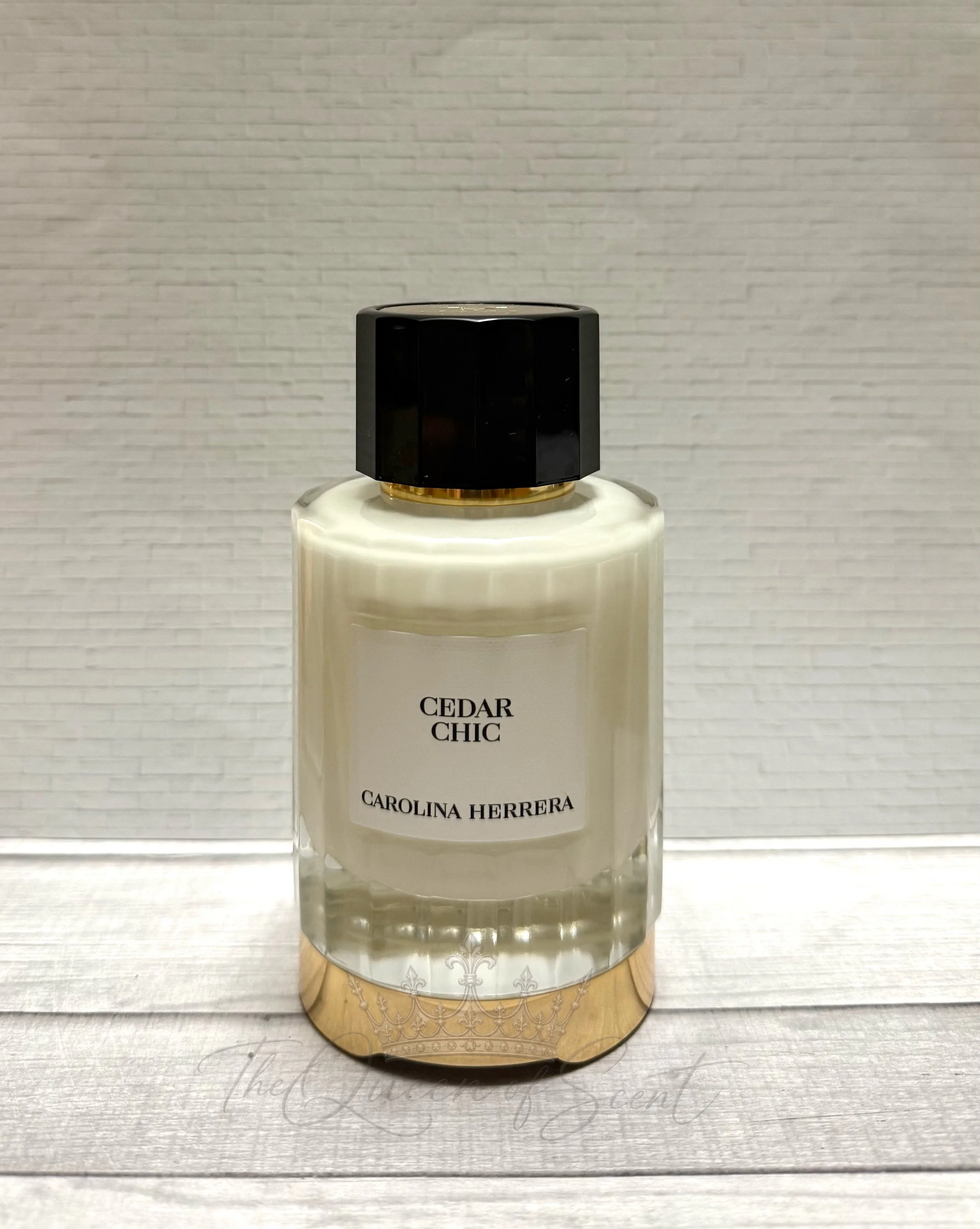 Carolina Herrera - Cedar Chic Perfume Decant