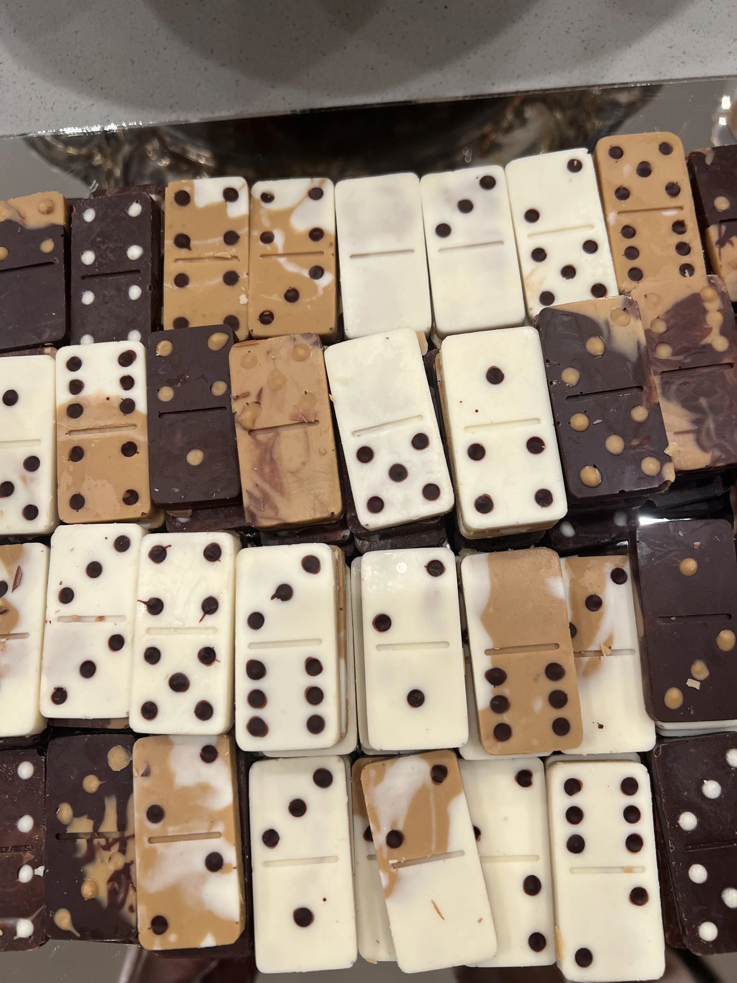 Skin 1004 chocolate dominoes