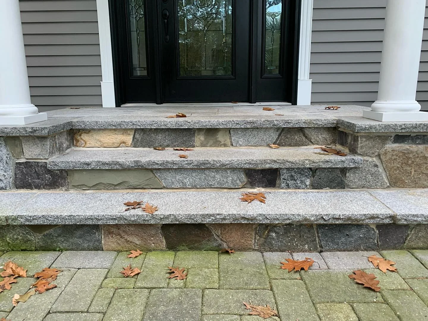 A recently completed pair of granite steps! If you want steps just like these, contact us today! 
acetomasonry@gmail.com

#masonry #hardscapedesign #seacoast #kittery #portsmouth #york #wells #ogunquit