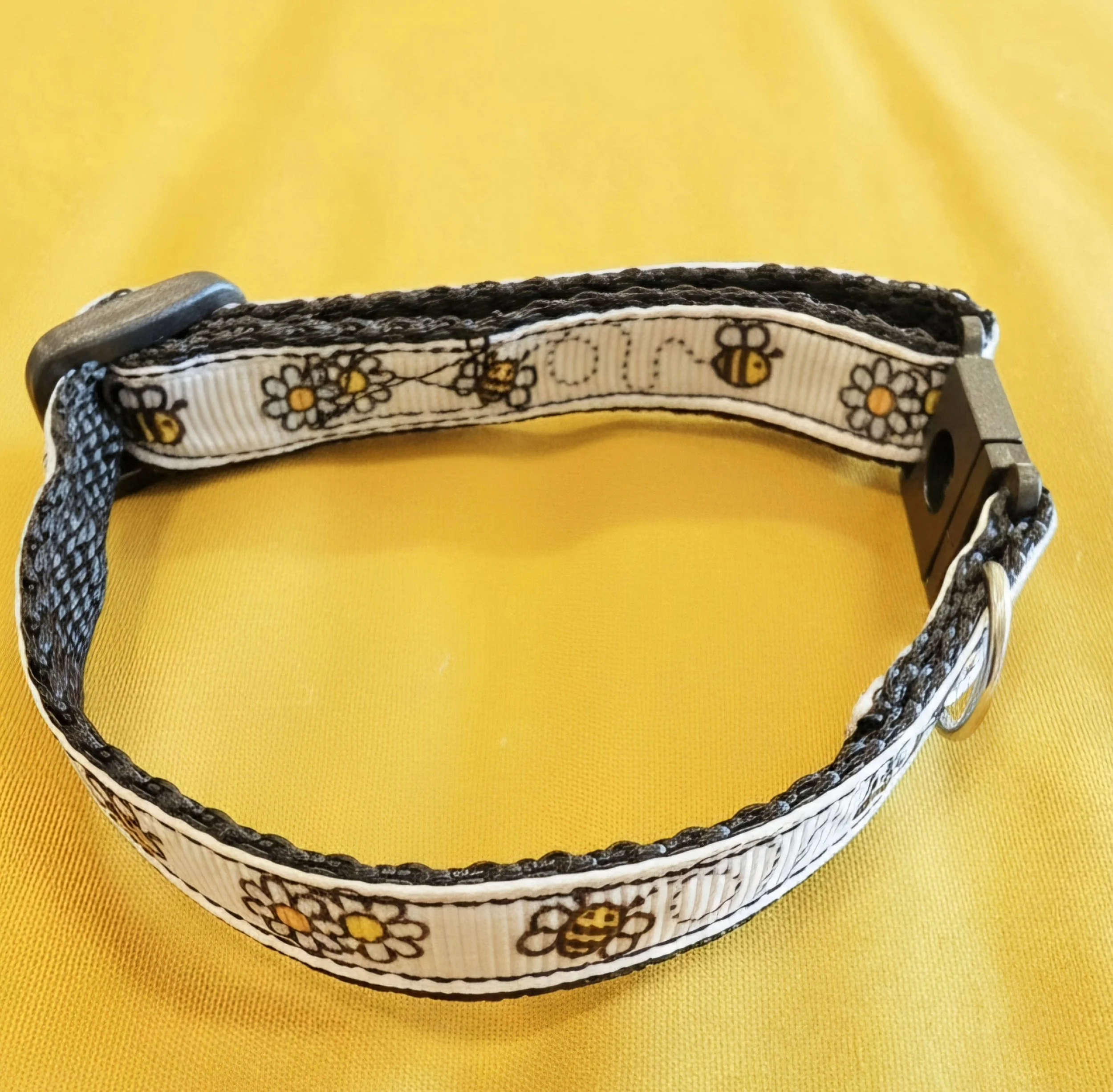 "Buzzing Blooms" Handmade Daisy Bee Breakaway Cat Collar