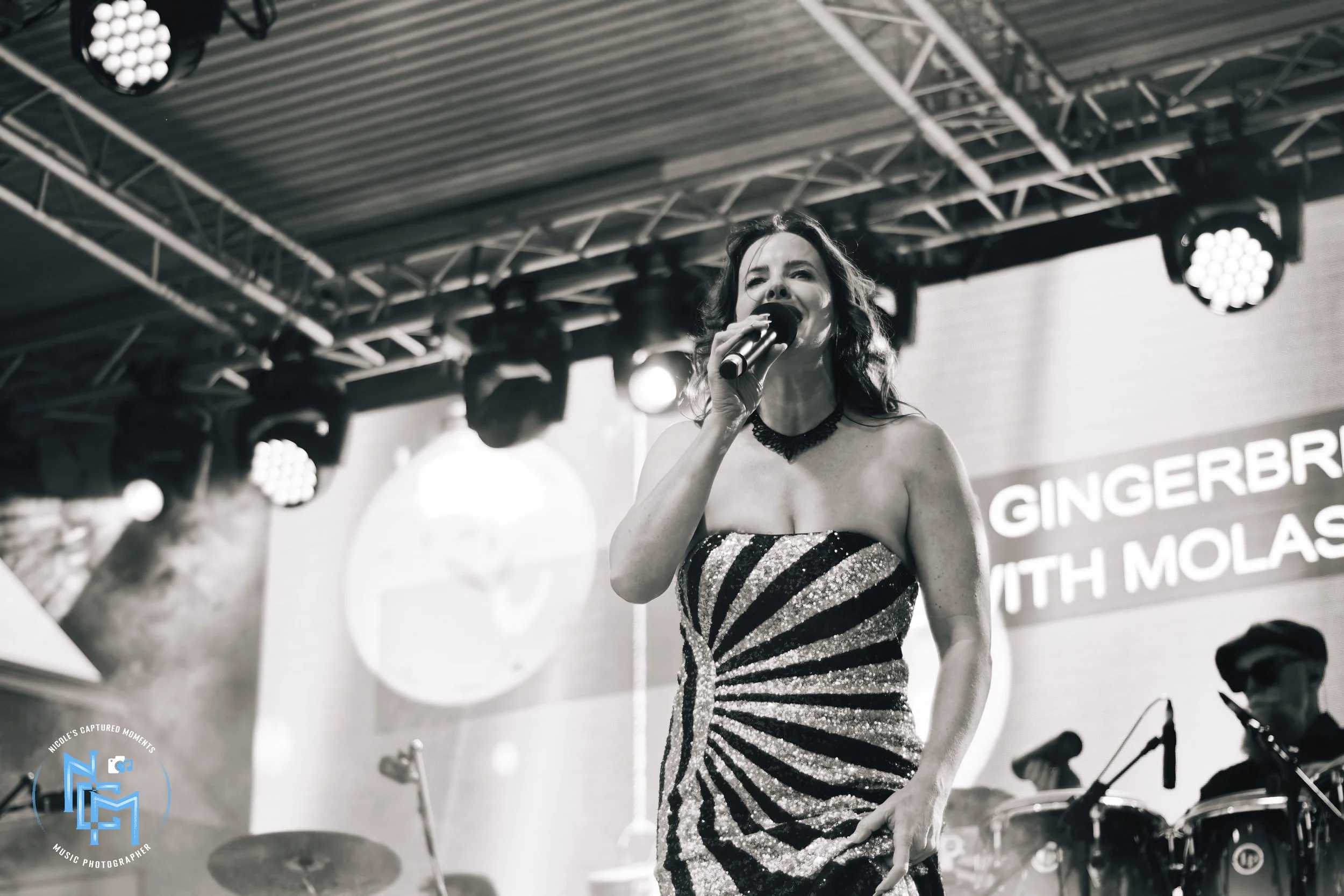 2025 - CAROLS IN THE PARK (8).jpg