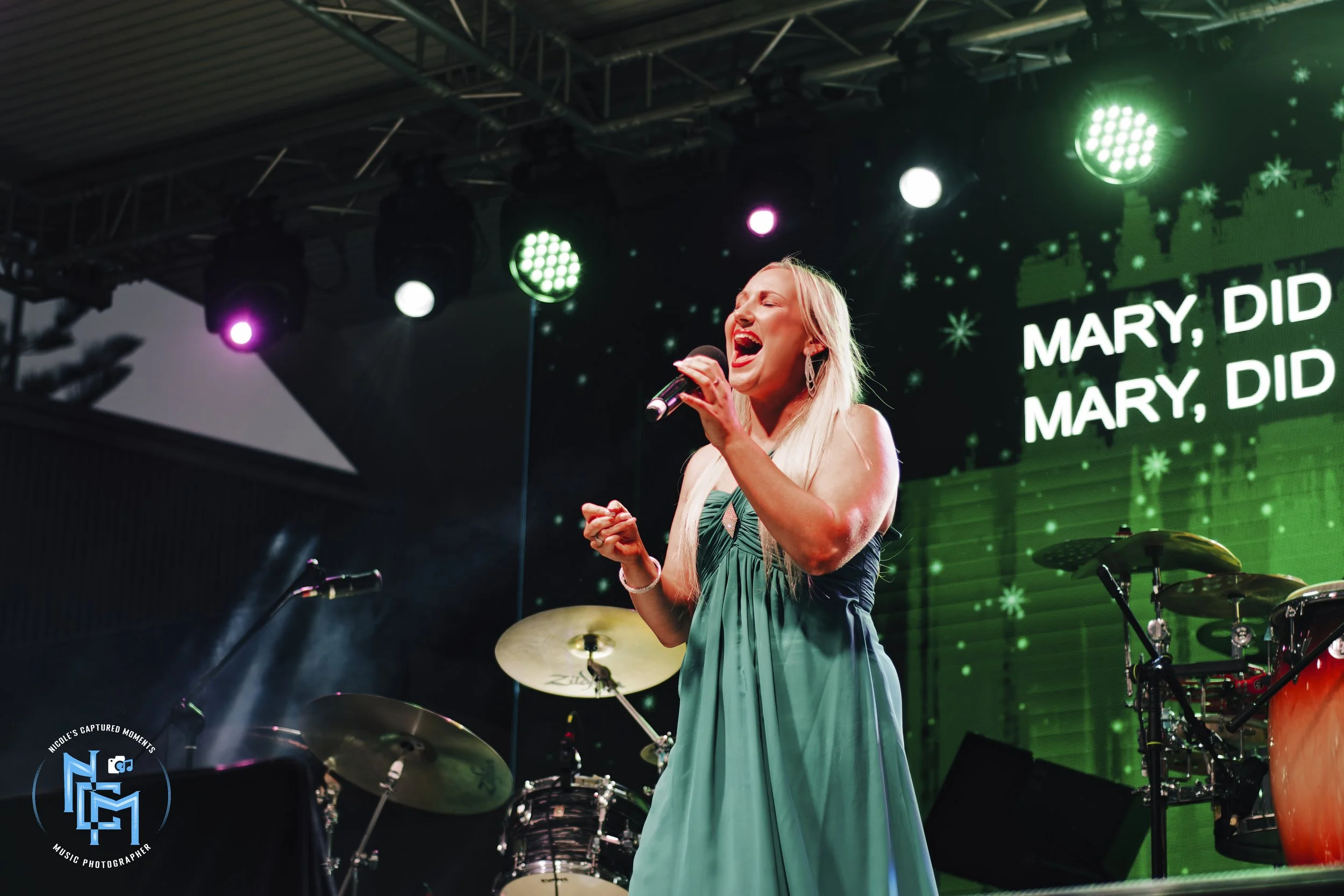 2025 - CAROLS IN THE PARK (10).jpg