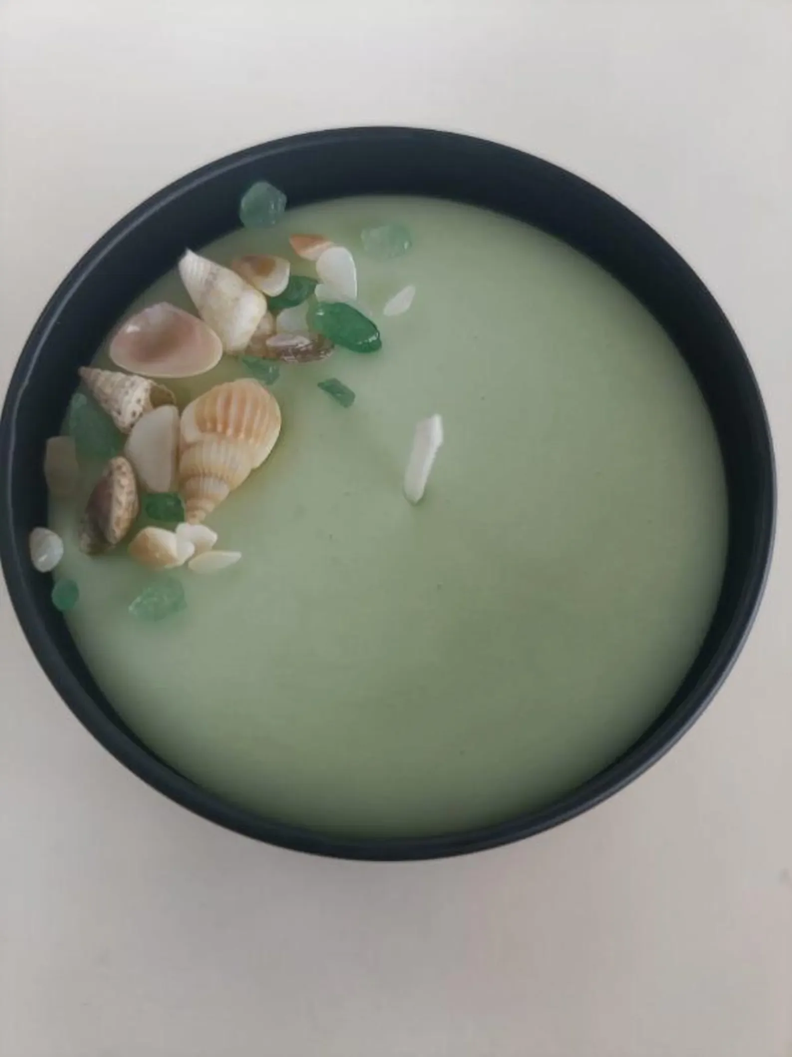 green candle.webp
