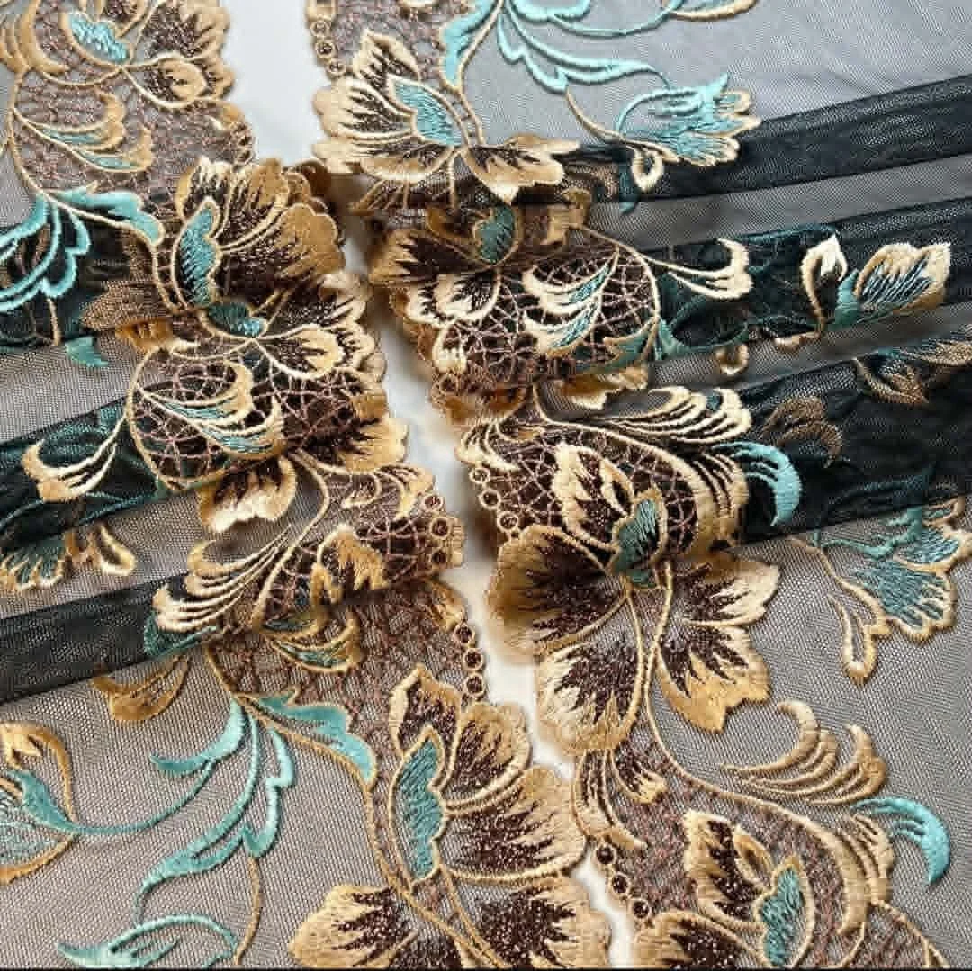 Gilded Lagoon Embroidered Lace Upgrade