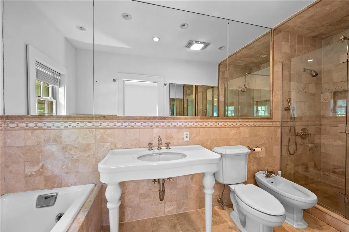 En-Suite Master Bath, walk-in shower, air jet tub, bidet