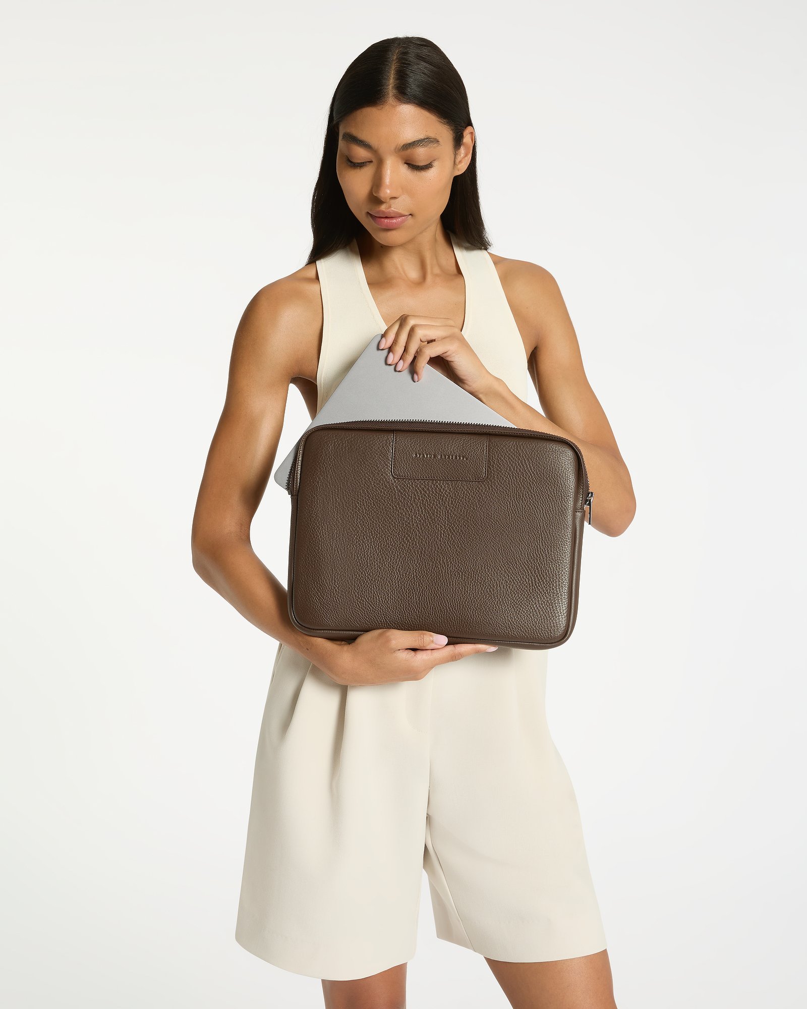 S28-status-anxiety-laptop-case-before-i-leave-cocoa-1-25902-Status Anxiety-0583.jpg