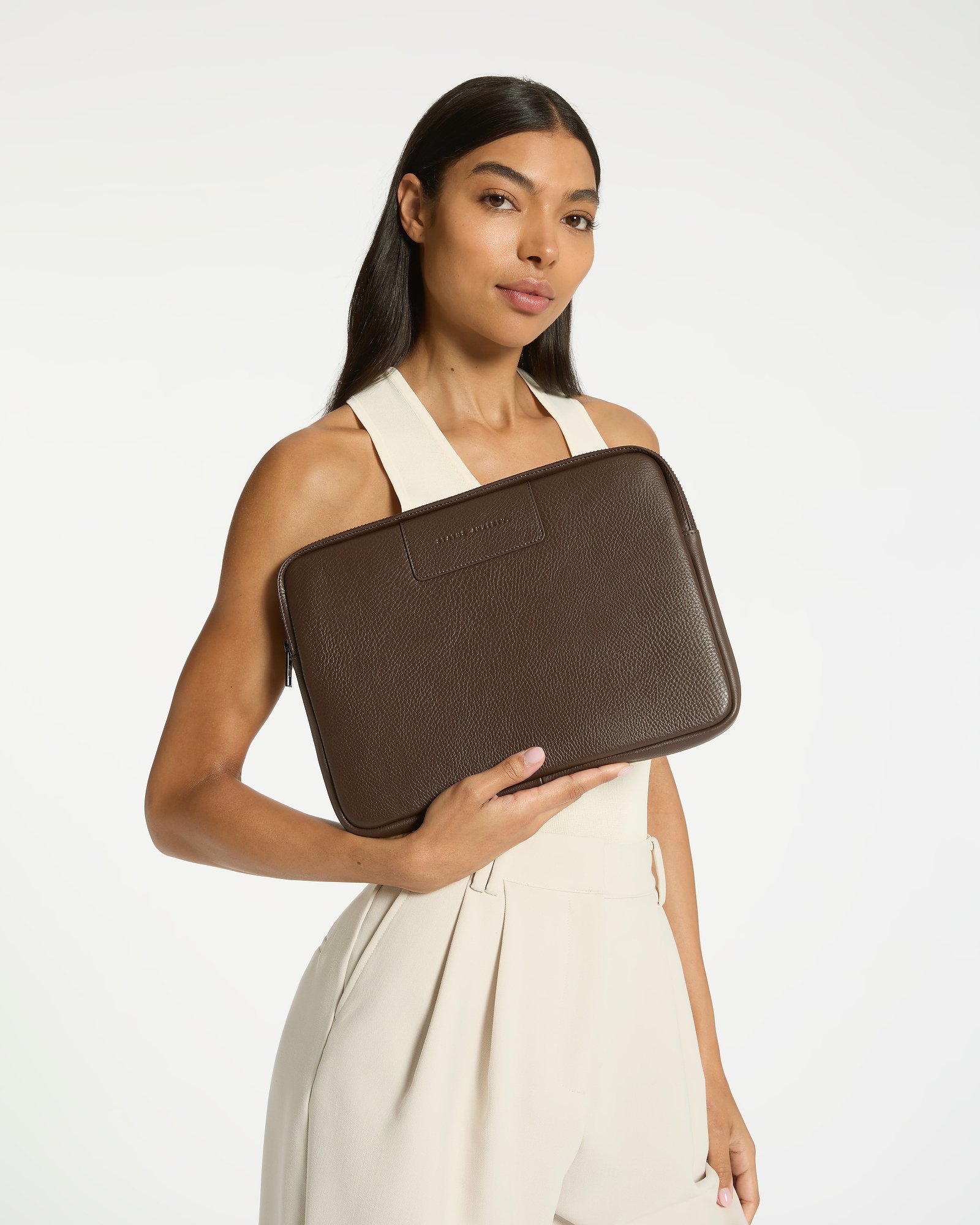 S28-status-anxiety-laptop-case-before-i-leave-cocoa-1-25902-Status Anxiety-0578.jpg