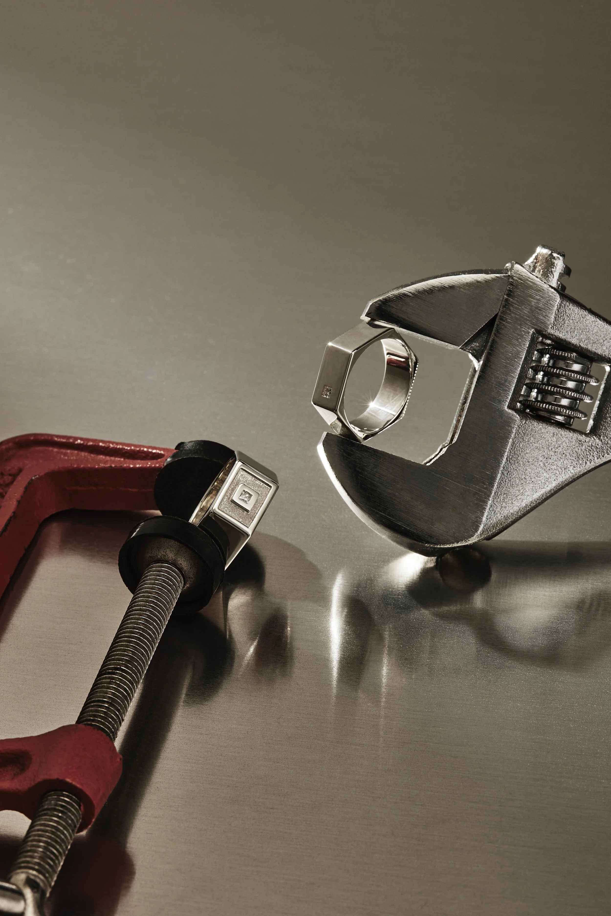 S9-Clamp Hex Band 95mm in Vice-24925-Westhill-0114.jpg