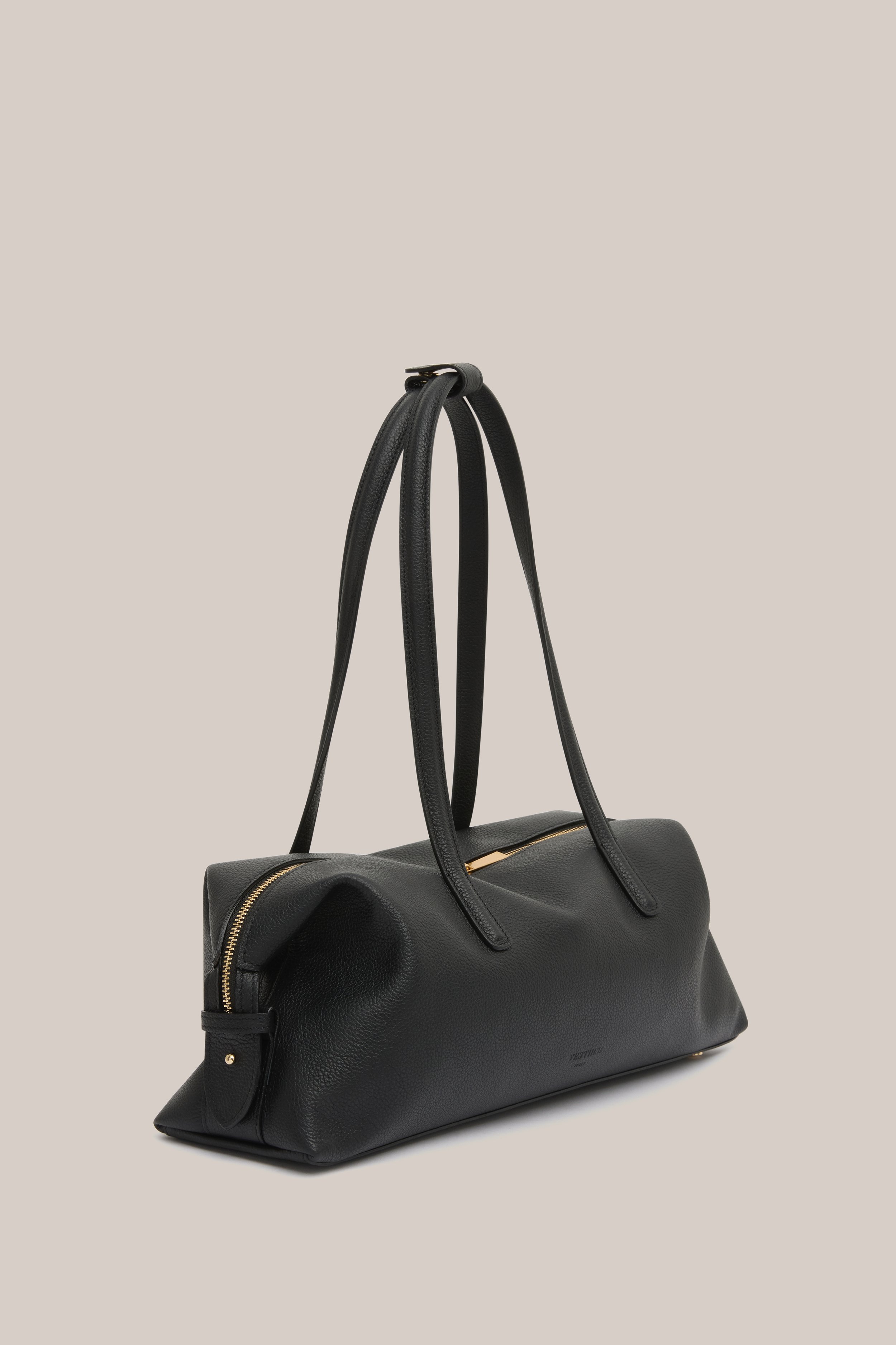 S06-Gia Black Tote-26391-Vestirsi-0117.jpg