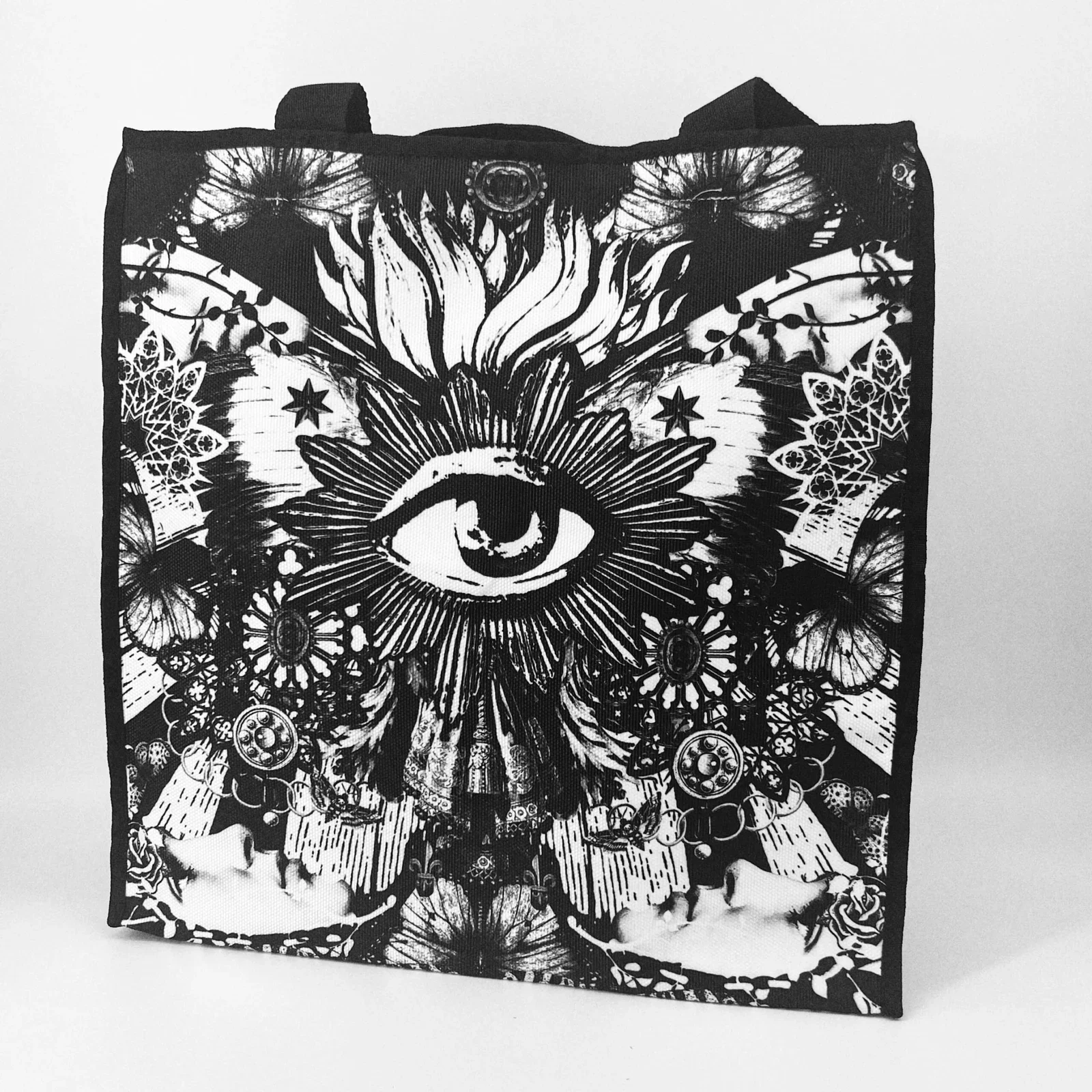 PAPILLON-NOIR-FACE-1-scaled.jpg.webp