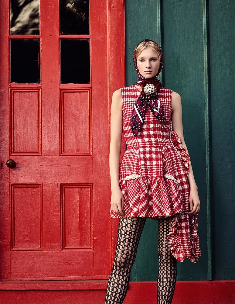 1601-VogueJapan-IntoTheWoods-MSL_MLE-011.webp