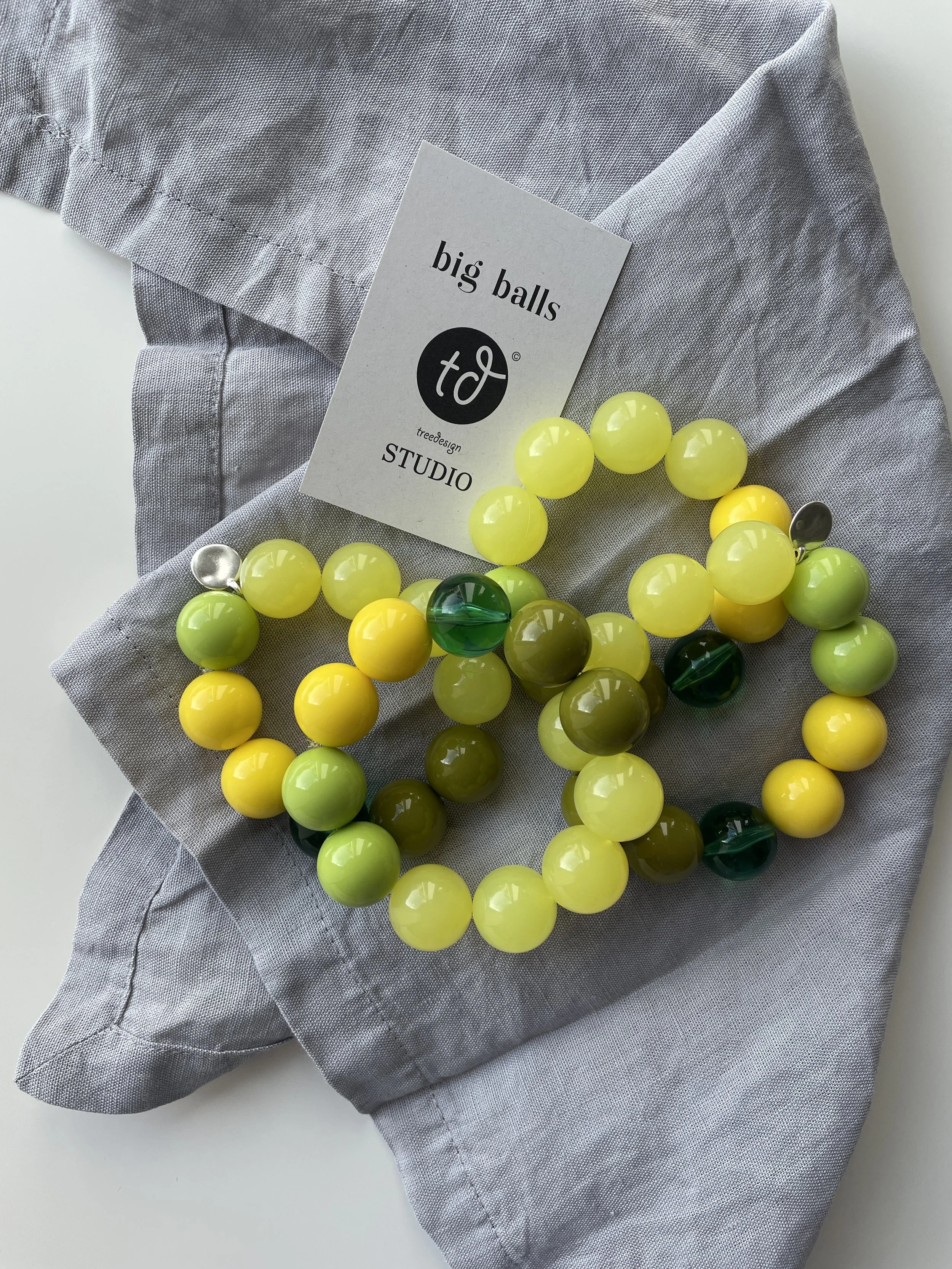 td treedesign STUDIO Big Balls Armbänder in greeny