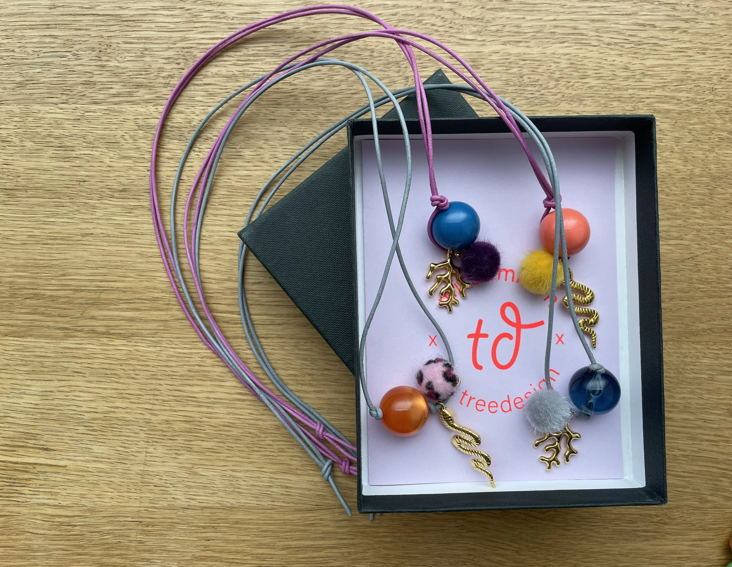 td treedesign STUDIO Big Balls und Lucky Charms in einer Verpackung 