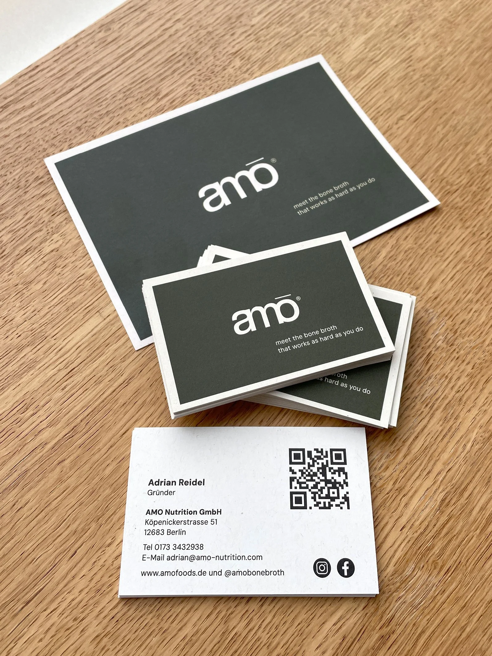 Visitenkarte und Flyer für amo Nutrition GmbH 